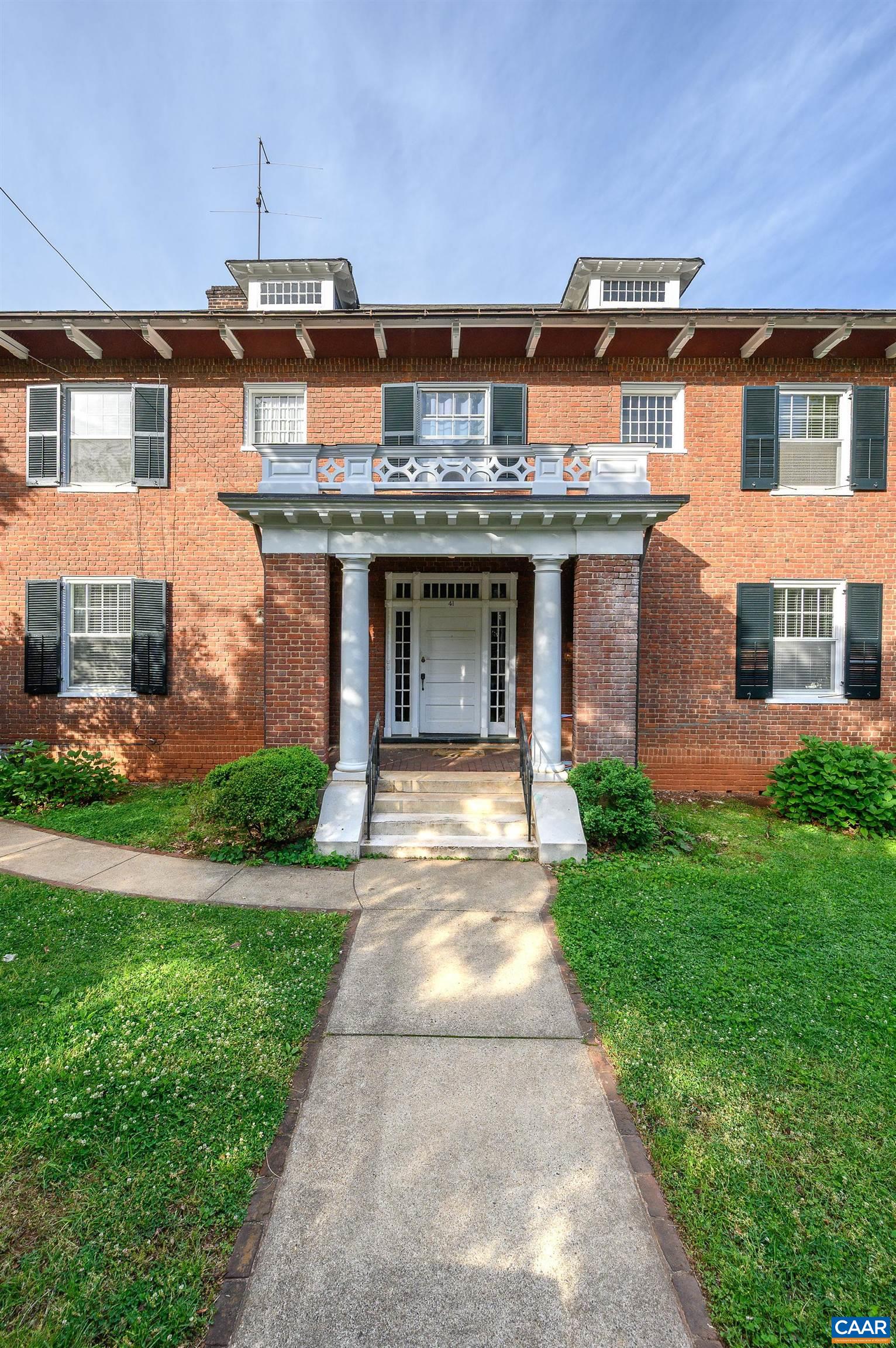 41 UNIVERSITY CIR, CHARLOTTESVILLE, Virginia 22903, ,Residential,41 UNIVERSITY CIR,664294 MLS # 664294