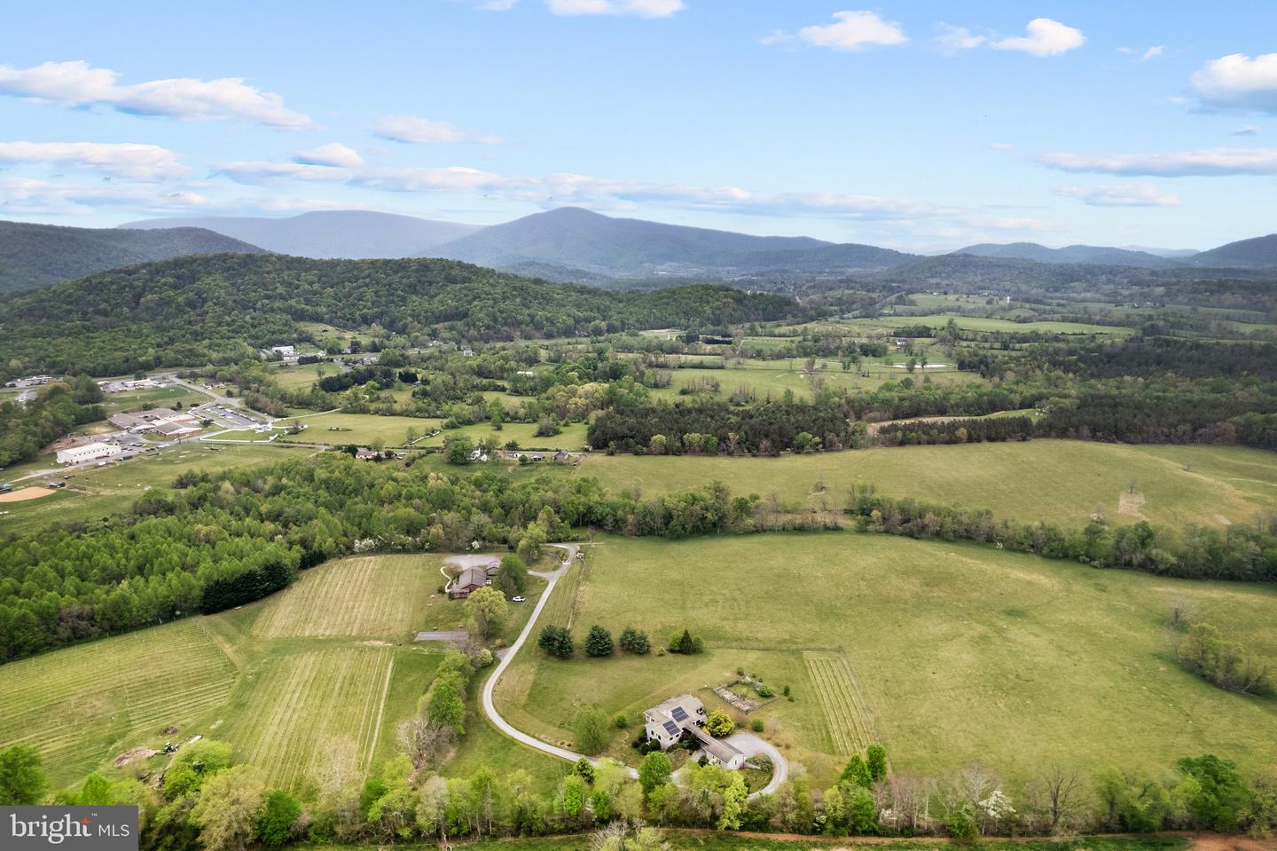 92 SCHOOLHOUSE RD, WASHINGTON, Virginia 22747, 4 Bedrooms Bedrooms, ,3 BathroomsBathrooms,Farm,For sale,92 SCHOOLHOUSE RD,VARP2002056 MLS # VARP2002056