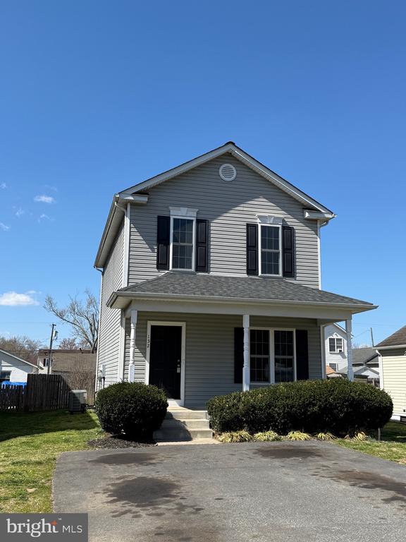 132 MANSFIELD ST, FREDERICKSBURG, Virginia 22408, 3 Bedrooms Bedrooms, ,2 BathroomsBathrooms,Residential,132 MANSFIELD ST,VASP2029738 MLS # VASP2029738