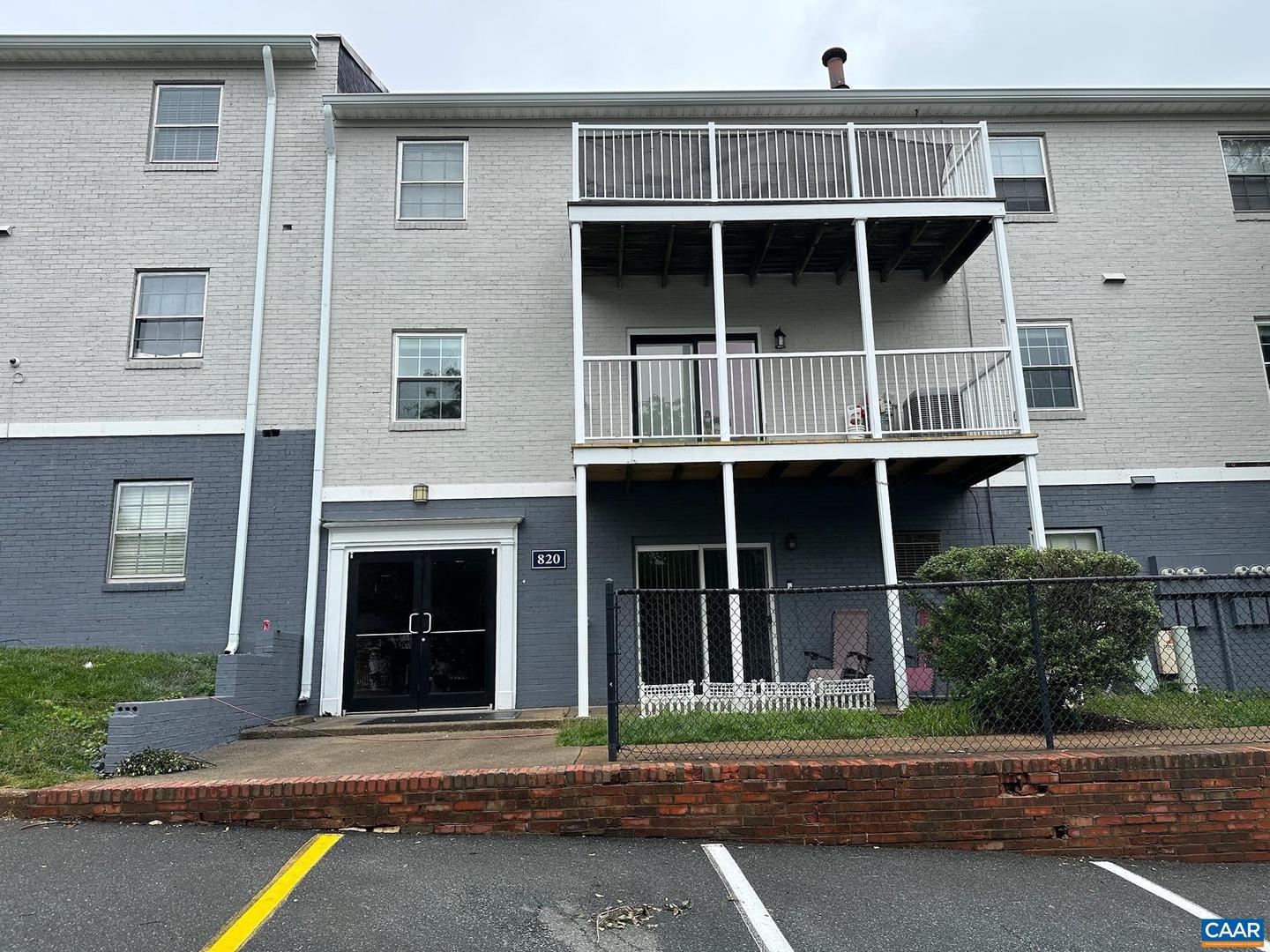 820 RUNNEL CT #4, CHARLOTTESVILLE, Virginia 22901, 3 Bedrooms Bedrooms, ,1 BathroomBathrooms,Residential,For sale,820 RUNNEL CT #4,660276 MLS # 660276