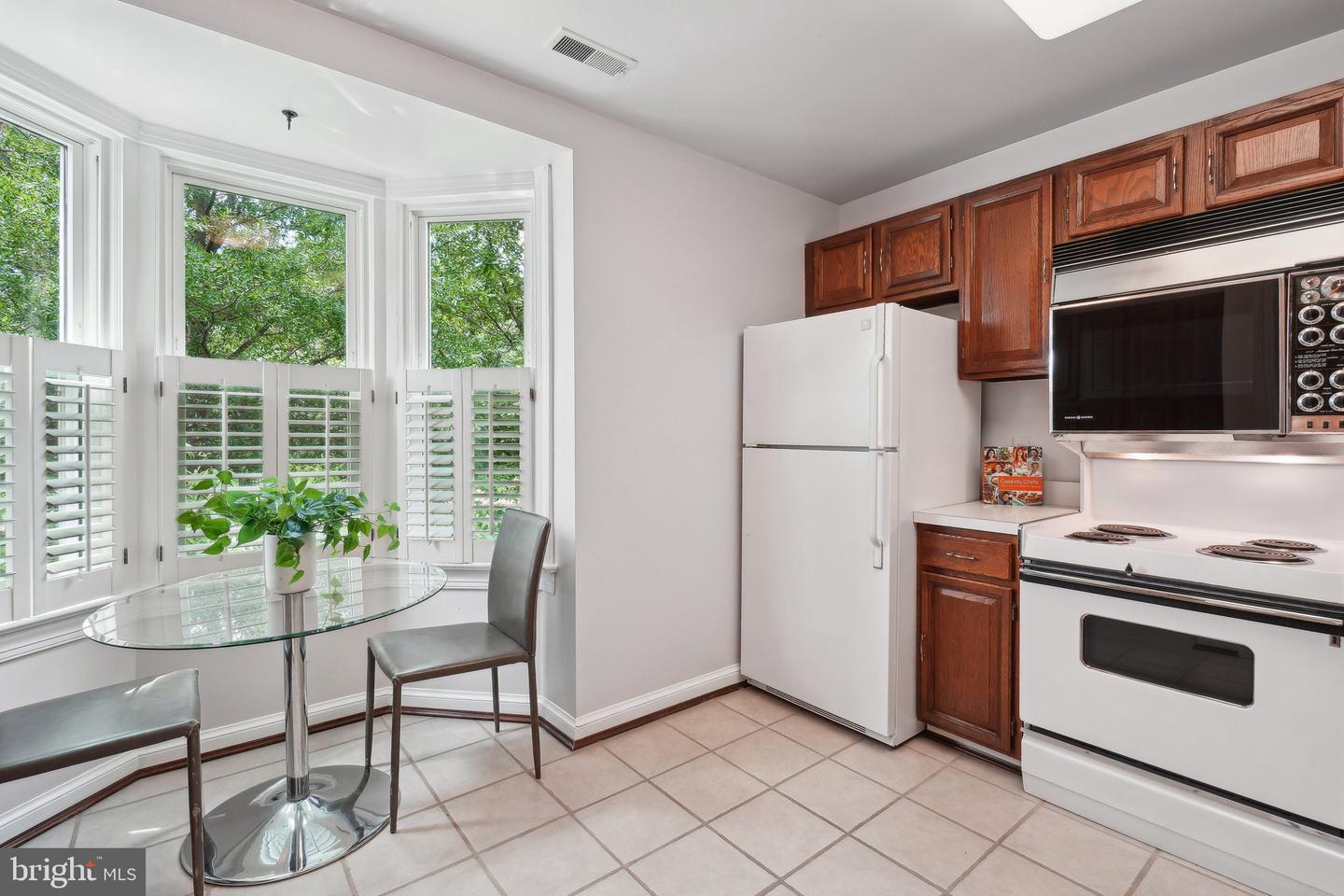 414 3RD ST SE, WASHINGTON, District Of Columbia 20003, 3 Bedrooms Bedrooms, ,3 BathroomsBathrooms,Residential,For sale,414 3RD ST SE,DCDC2184756 MLS # DCDC2184756