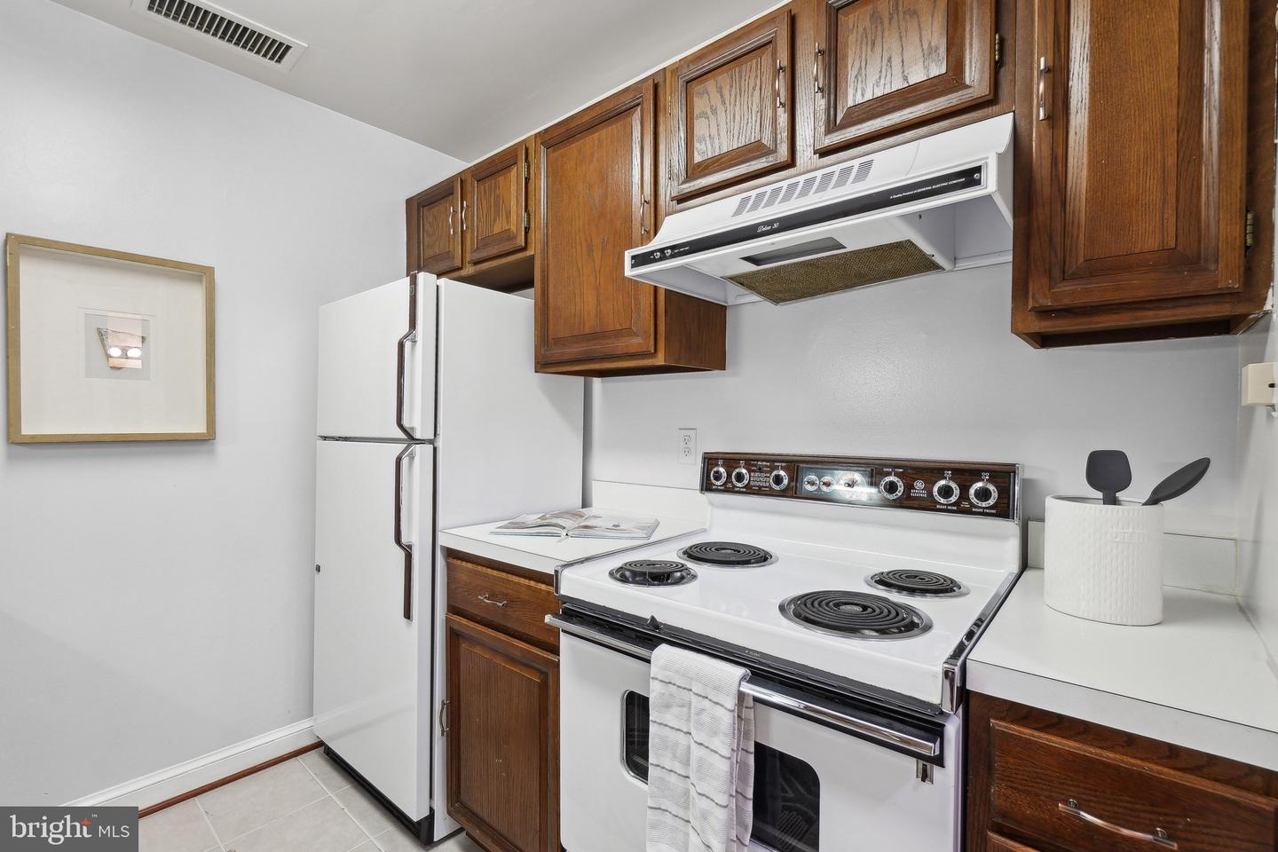 414 3RD ST SE, WASHINGTON, District Of Columbia 20003, 3 Bedrooms Bedrooms, ,3 BathroomsBathrooms,Residential,For sale,414 3RD ST SE,DCDC2184756 MLS # DCDC2184756