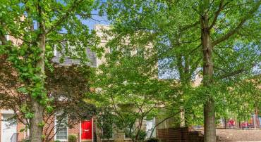 414 3RD ST SE, WASHINGTON, District Of Columbia 20003, 3 Bedrooms Bedrooms, ,3 BathroomsBathrooms,Residential,For sale,414 3RD ST SE,DCDC2184756 MLS # DCDC2184756