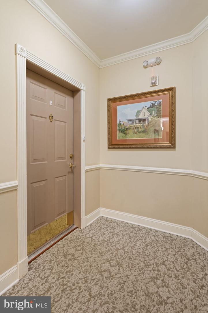 20751 ROYAL PALACE SQ #104, STERLING, Virginia 20165, 3 Bedrooms Bedrooms, ,2 BathroomsBathrooms,Residential,For sale,20751 ROYAL PALACE SQ #104,VALO2089344 MLS # VALO2089344