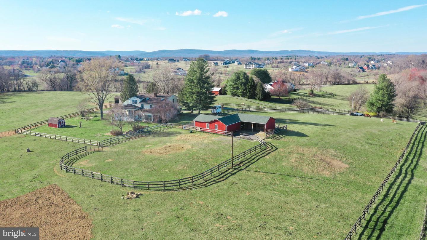 17029 HAMILTON STATION RD, HAMILTON, Virginia 20158, 3 Bedrooms Bedrooms, ,4 BathroomsBathrooms,Residential,For sale,17029 HAMILTON STATION RD,VALO2089620 MLS # VALO2089620