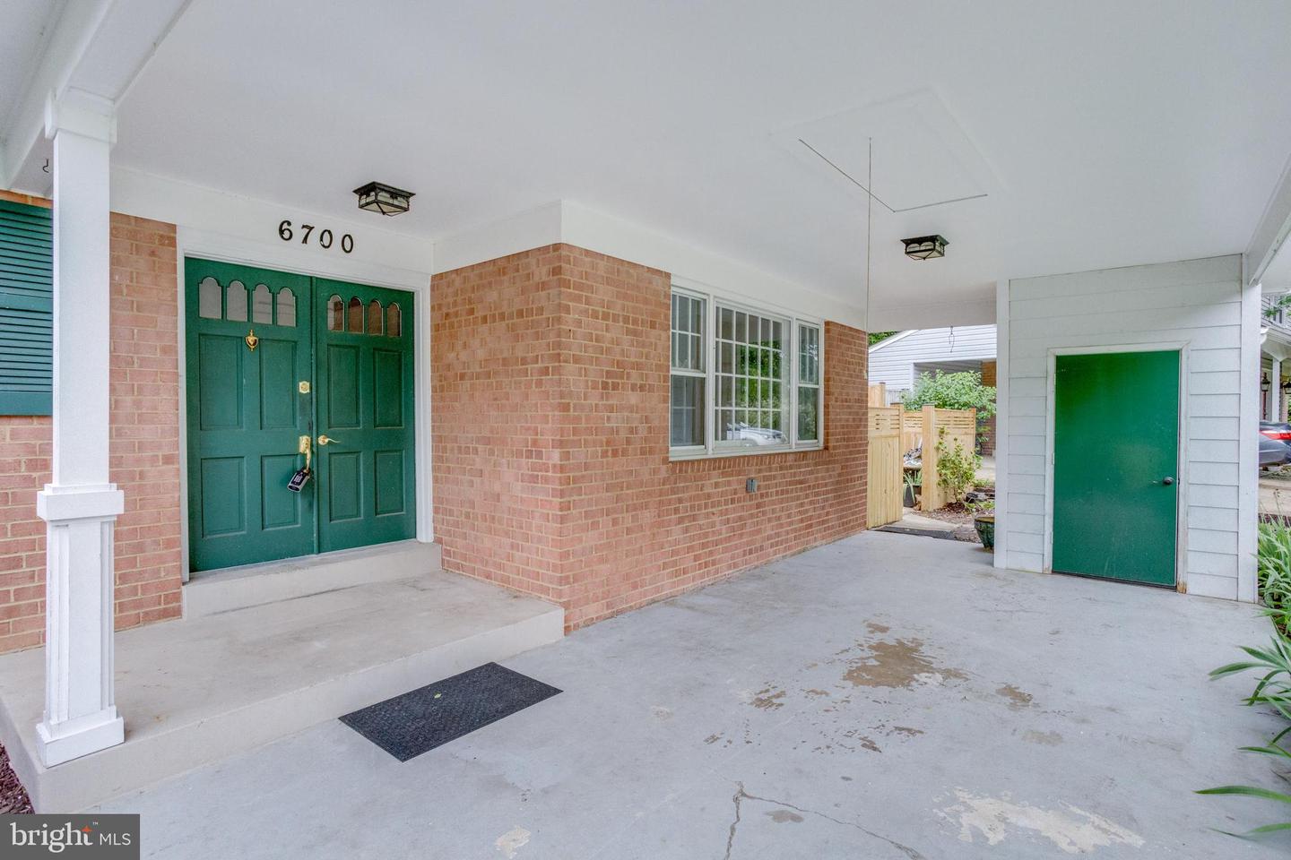6700 HUNTSMAN BLVD, SPRINGFIELD, Virginia 22152, 4 Bedrooms Bedrooms, ,3 BathroomsBathrooms,Residential,For sale,6700 HUNTSMAN BLVD,VAFX2224760 MLS # VAFX2224760