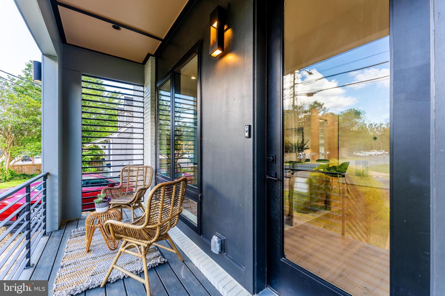 824 N EDISON ST, ARLINGTON, Virginia 22205, 5 Bedrooms Bedrooms, ,4 BathroomsBathrooms,Residential,For sale,824 N EDISON ST,VAAR2054058 MLS # VAAR2054058