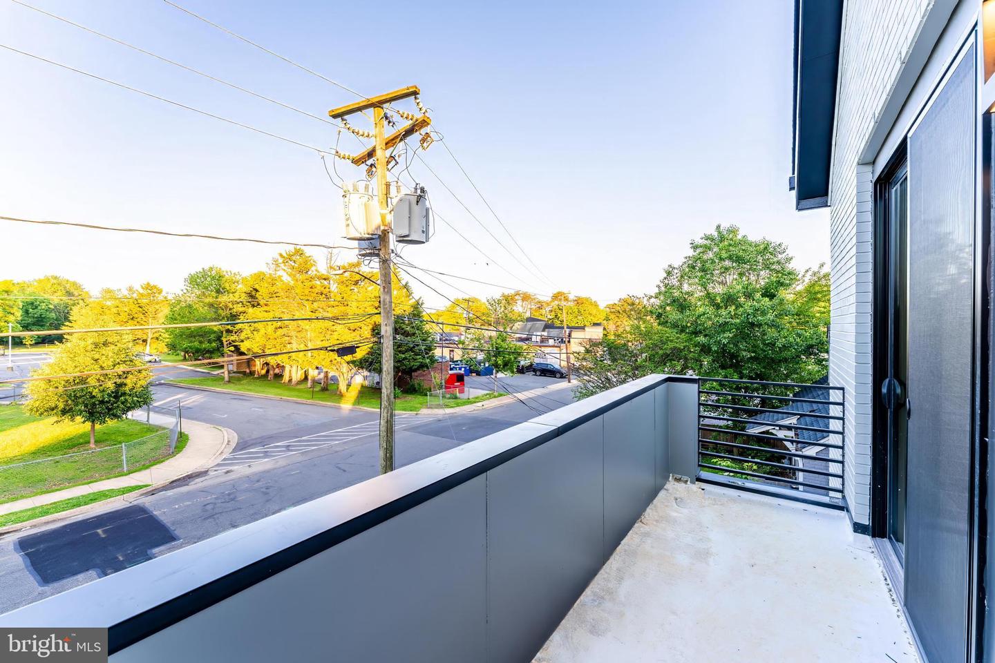 824 N EDISON ST, ARLINGTON, Virginia 22205, 5 Bedrooms Bedrooms, ,4 BathroomsBathrooms,Residential,For sale,824 N EDISON ST,VAAR2054058 MLS # VAAR2054058