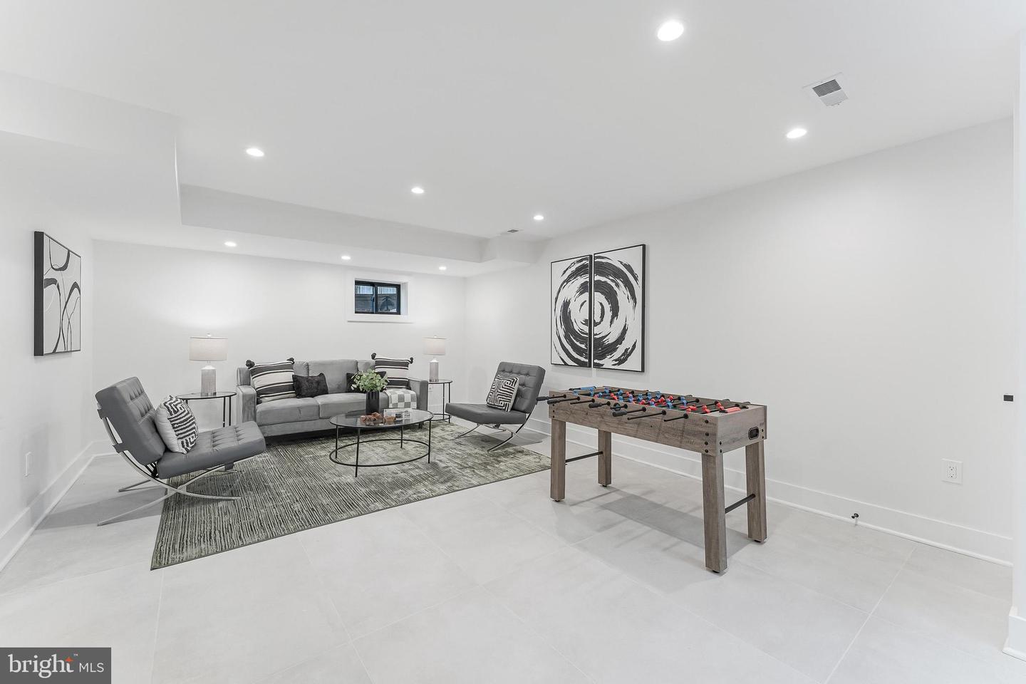 824 N EDISON ST, ARLINGTON, Virginia 22205, 5 Bedrooms Bedrooms, ,4 BathroomsBathrooms,Residential,For sale,824 N EDISON ST,VAAR2054058 MLS # VAAR2054058