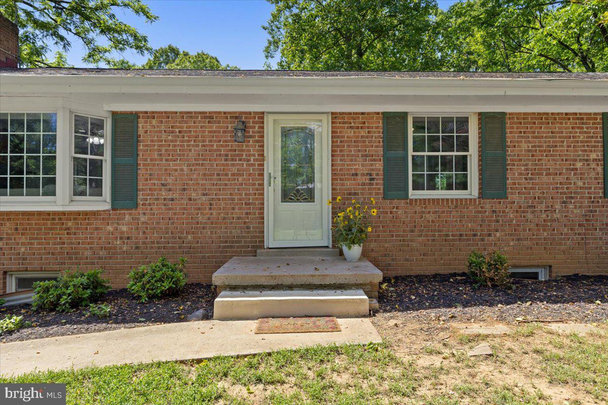 38577 GOOSE CREEK LN, LEESBURG, Virginia 20175, 4 Bedrooms Bedrooms, ,3 BathroomsBathrooms,Residential,For sale,38577 GOOSE CREEK LN,VALO2090706 MLS # VALO2090706