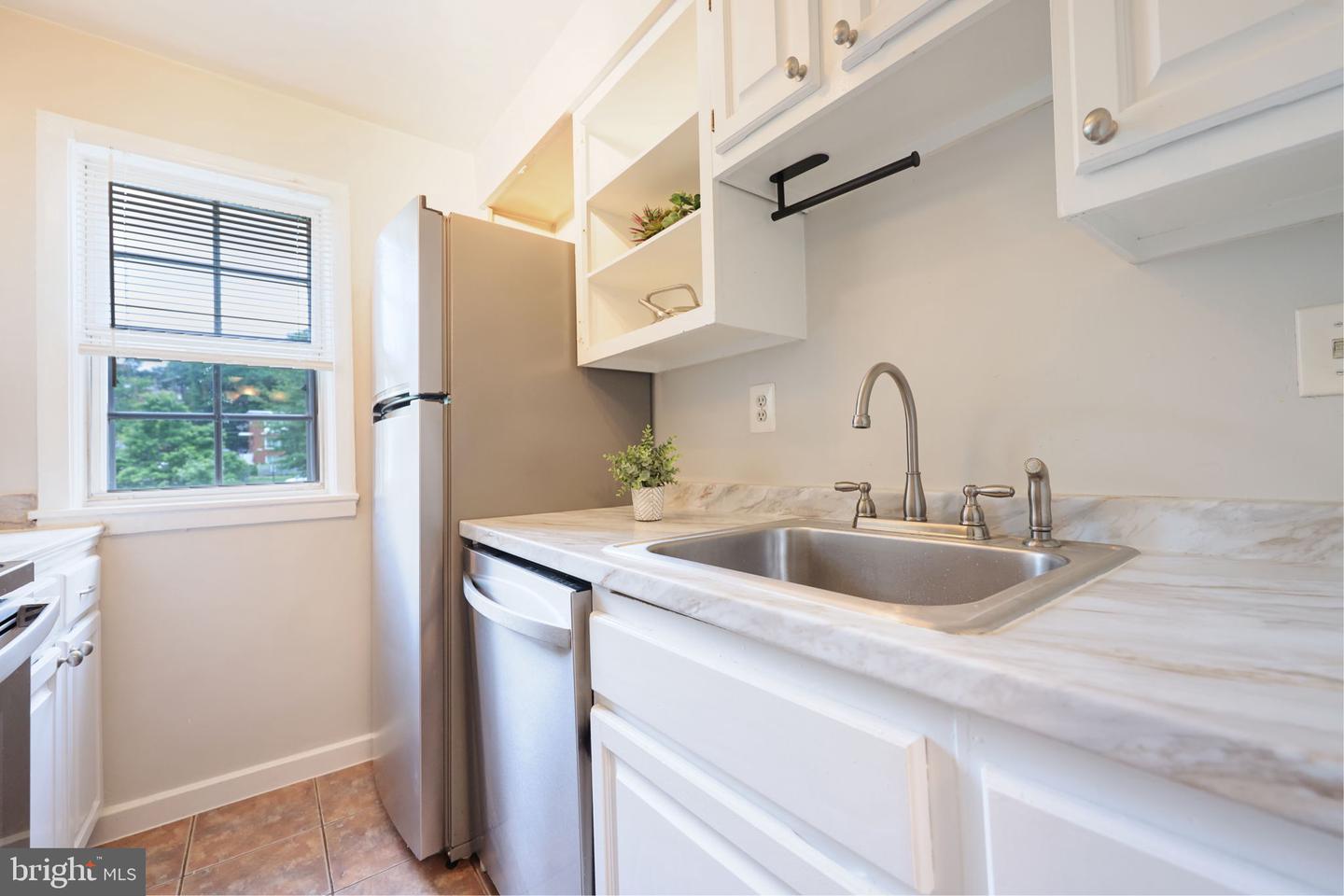 816 S ARLINGTON MILL DR #5-303, ARLINGTON, Virginia 22204, 1 Bedroom Bedrooms, ,1 BathroomBathrooms,Residential,For sale,816 S ARLINGTON MILL DR #5-303,VAAR2054574 MLS # VAAR2054574