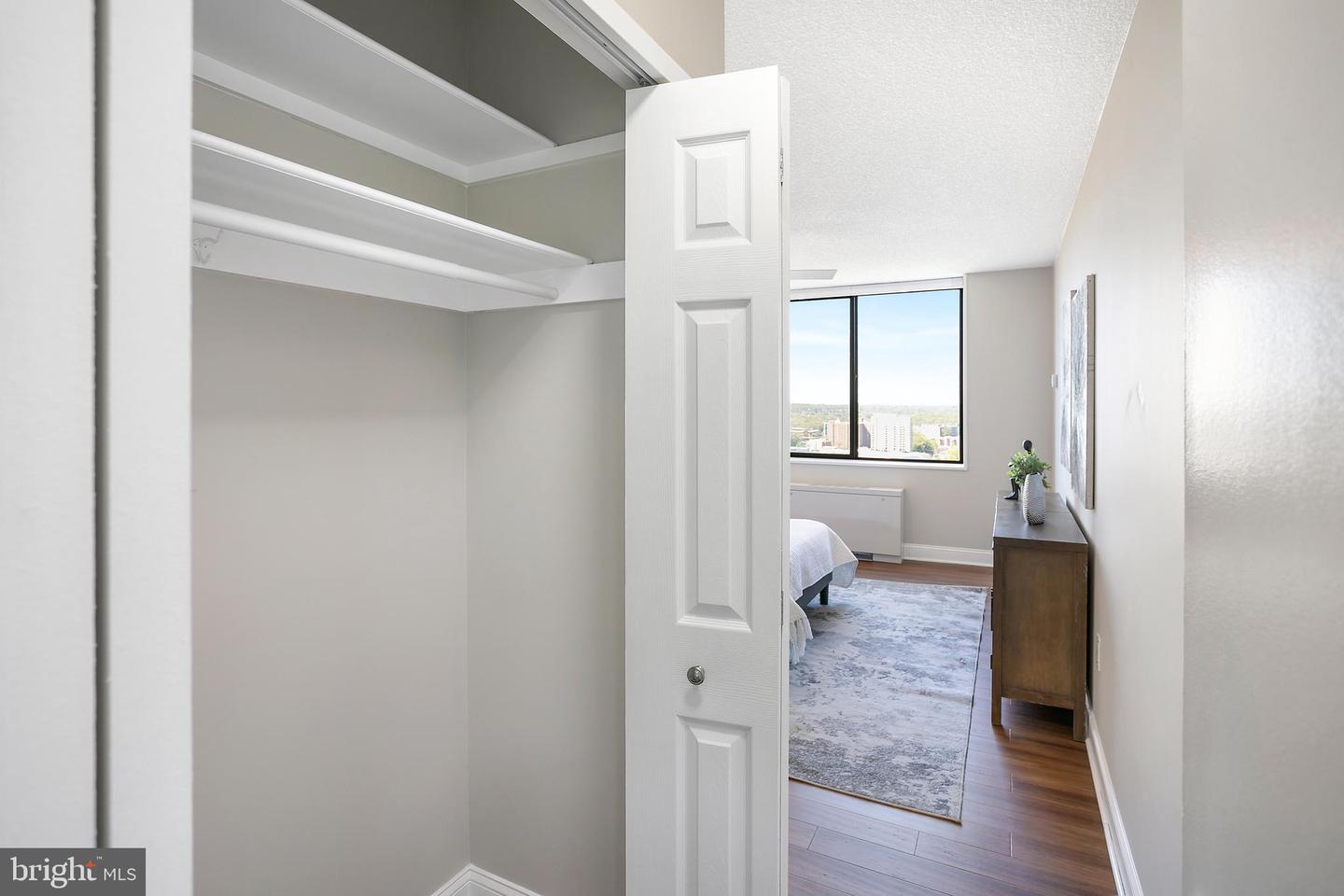 3701 S GEORGE MASON DR #2412N, FALLS CHURCH, Virginia 22041, 1 Bedroom Bedrooms, ,1 BathroomBathrooms,Residential,For sale,3701 S GEORGE MASON DR #2412N,VAFX2228432 MLS # VAFX2228432