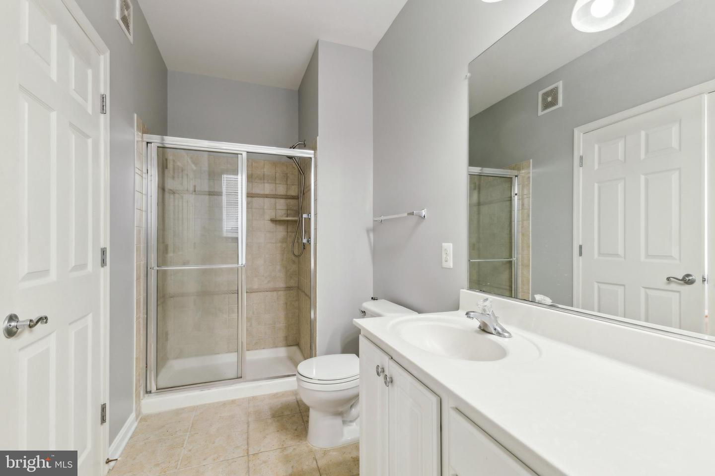 11623 CAVALIER LANDING CT #305, FAIRFAX, Virginia 22030, 2 Bedrooms Bedrooms, ,2 BathroomsBathrooms,Residential,For sale,11623 CAVALIER LANDING CT #305,VAFX2228662 MLS # VAFX2228662