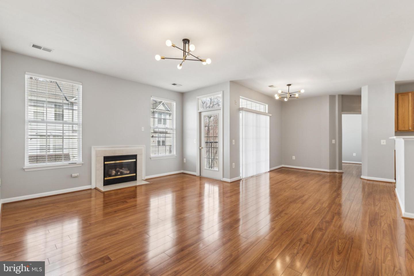 11623 CAVALIER LANDING CT #305, FAIRFAX, Virginia 22030, 2 Bedrooms Bedrooms, ,2 BathroomsBathrooms,Residential,For sale,11623 CAVALIER LANDING CT #305,VAFX2228662 MLS # VAFX2228662