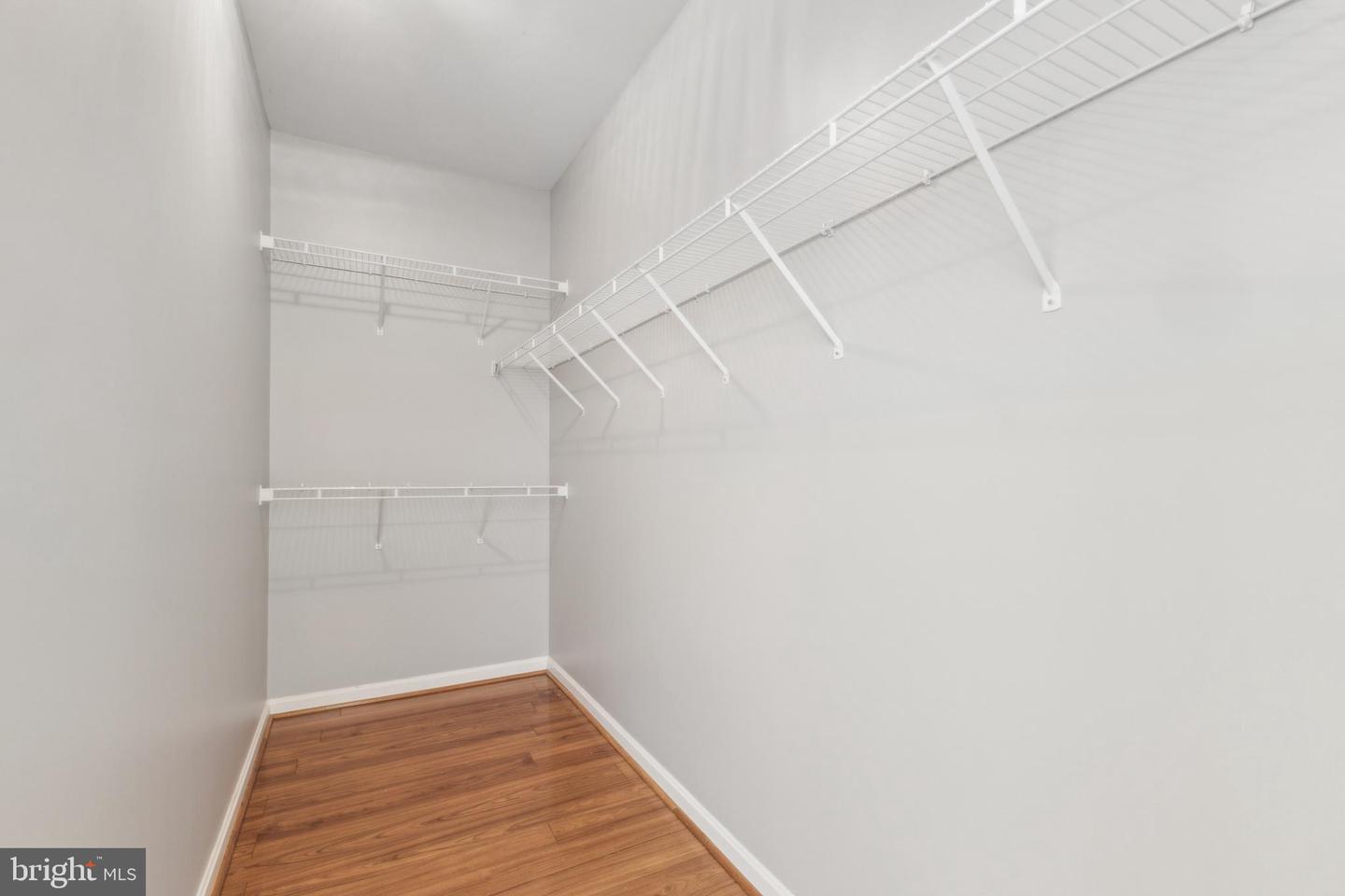 11623 CAVALIER LANDING CT #305, FAIRFAX, Virginia 22030, 2 Bedrooms Bedrooms, ,2 BathroomsBathrooms,Residential,For sale,11623 CAVALIER LANDING CT #305,VAFX2228662 MLS # VAFX2228662