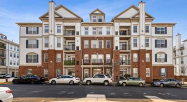 11623 CAVALIER LANDING CT #305, FAIRFAX, Virginia 22030, 2 Bedrooms Bedrooms, ,2 BathroomsBathrooms,Residential,For sale,11623 CAVALIER LANDING CT #305,VAFX2228662 MLS # VAFX2228662