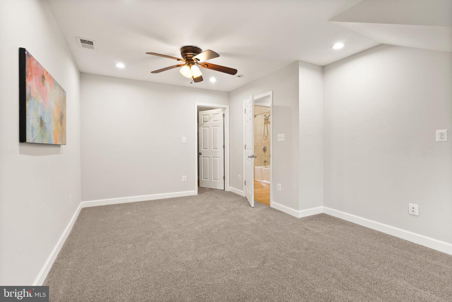 11405 FAIRFAX STATION RD, FAIRFAX STATION, Virginia 22039, 4 Bedrooms Bedrooms, ,3 BathroomsBathrooms,Residential,For sale,11405 FAIRFAX STATION RD,VAFX2229356 MLS # VAFX2229356