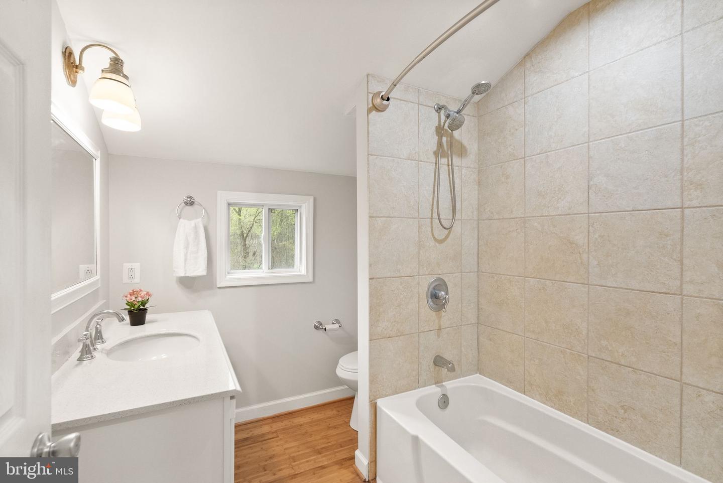 11405 FAIRFAX STATION RD, FAIRFAX STATION, Virginia 22039, 4 Bedrooms Bedrooms, ,3 BathroomsBathrooms,Residential,For sale,11405 FAIRFAX STATION RD,VAFX2229356 MLS # VAFX2229356