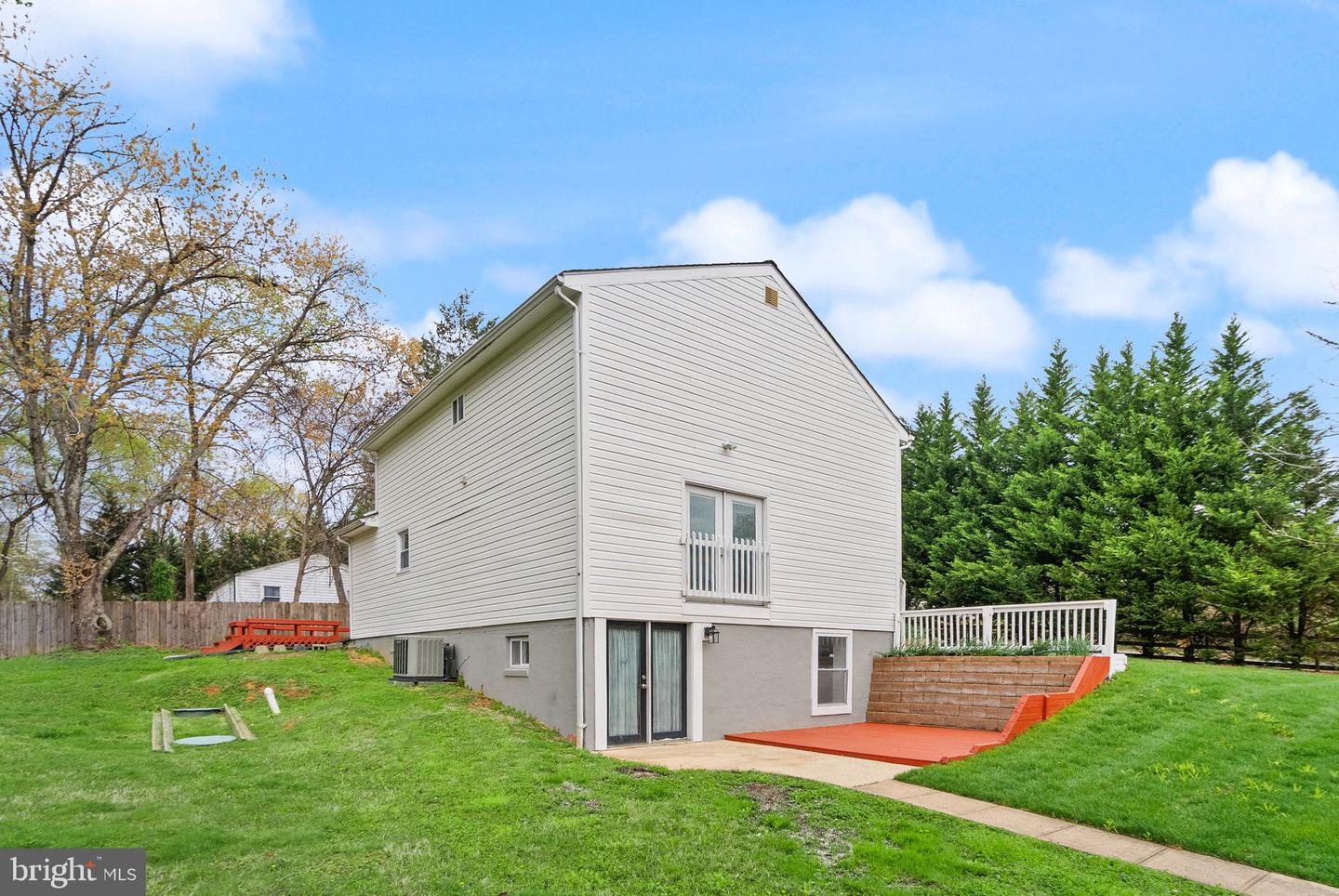 11405 FAIRFAX STATION RD, FAIRFAX STATION, Virginia 22039, 4 Bedrooms Bedrooms, ,3 BathroomsBathrooms,Residential,For sale,11405 FAIRFAX STATION RD,VAFX2229356 MLS # VAFX2229356