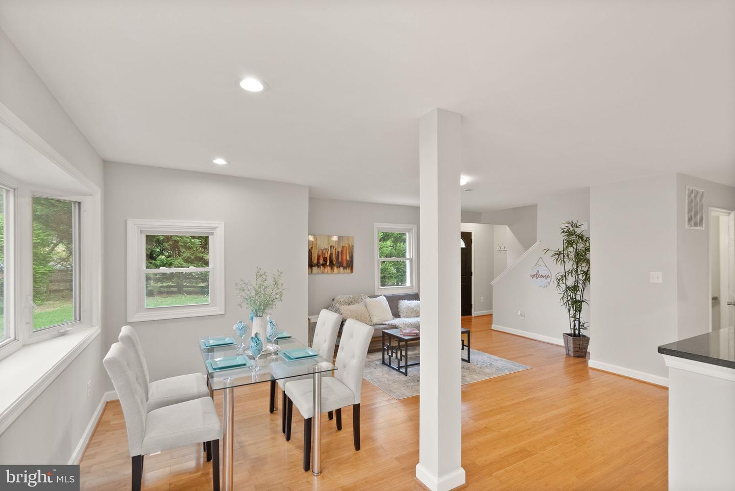 11405 FAIRFAX STATION RD, FAIRFAX STATION, Virginia 22039, 4 Bedrooms Bedrooms, ,3 BathroomsBathrooms,Residential,For sale,11405 FAIRFAX STATION RD,VAFX2229356 MLS # VAFX2229356