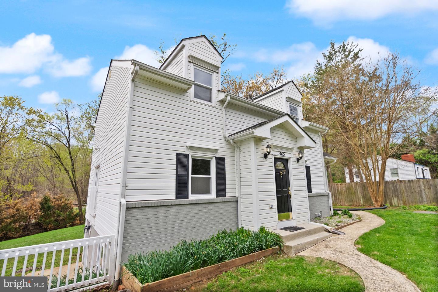 11405 FAIRFAX STATION RD, FAIRFAX STATION, Virginia 22039, 4 Bedrooms Bedrooms, ,3 BathroomsBathrooms,Residential,For sale,11405 FAIRFAX STATION RD,VAFX2229356 MLS # VAFX2229356