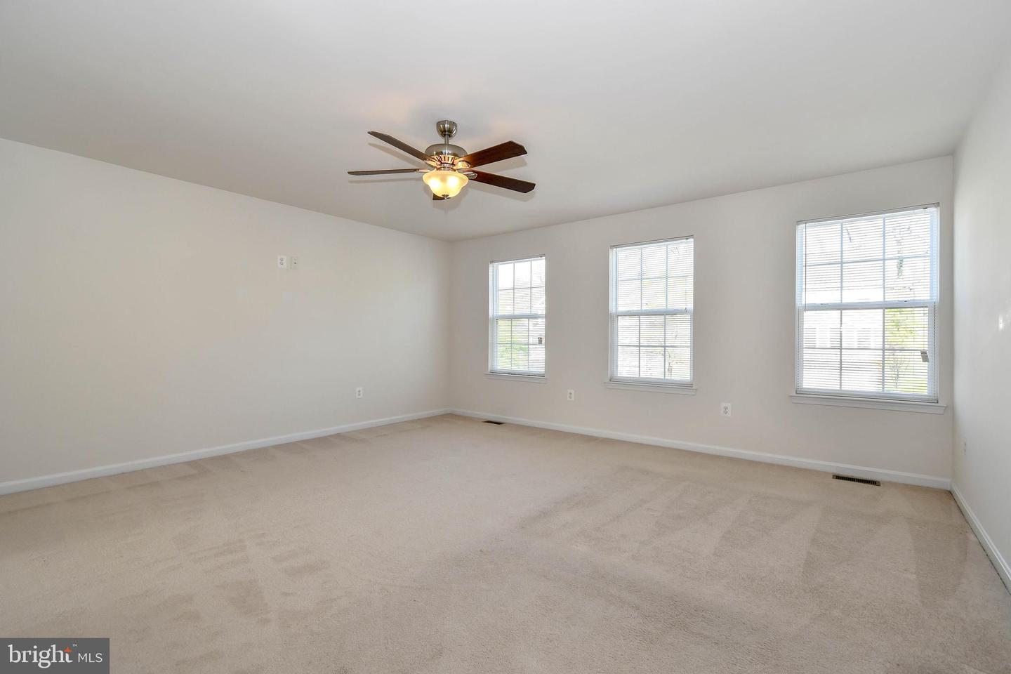 3019 AMERICAN EAGLE BLVD, WOODBRIDGE, Virginia 22191, 5 Bedrooms Bedrooms, ,3 BathroomsBathrooms,Residential,For sale,3019 AMERICAN EAGLE BLVD,VAPW2090220 MLS # VAPW2090220