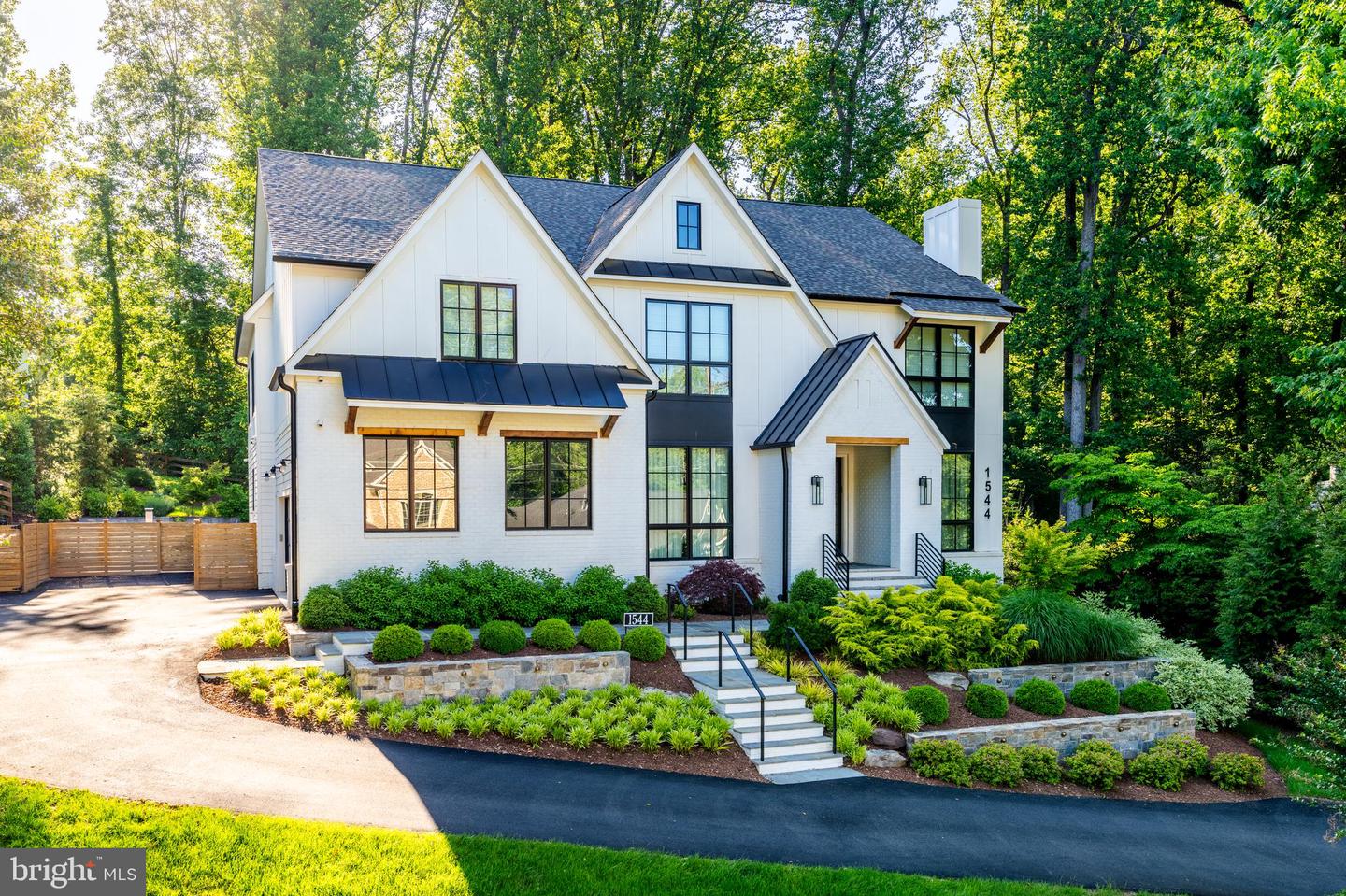1544 FOREST VILLA LN, MCLEAN, Virginia 22101, 5 Bedrooms Bedrooms, ,5 BathroomsBathrooms,Residential,For sale,1544 FOREST VILLA LN,VAFX2229810 MLS # VAFX2229810