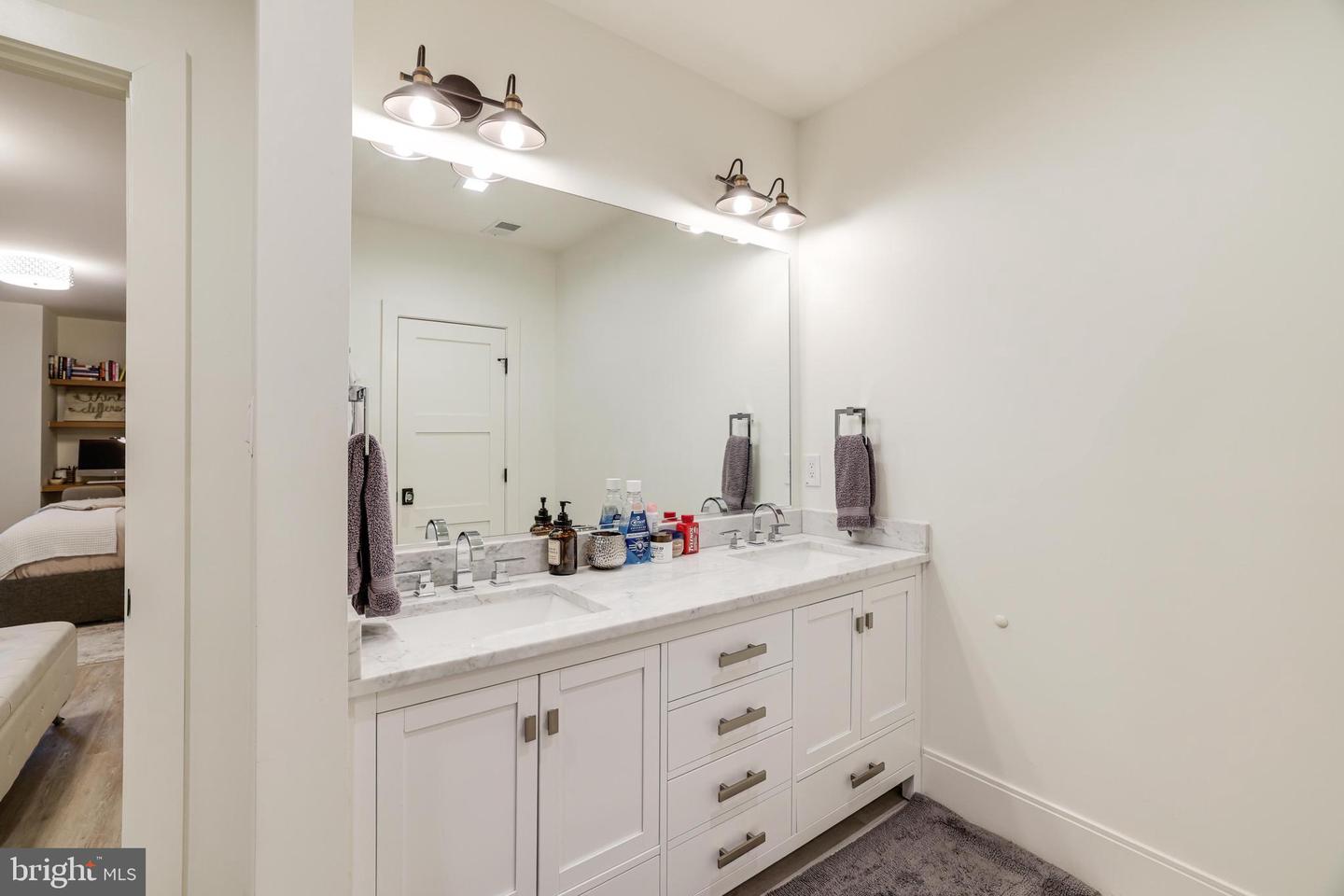 1544 FOREST VILLA LN, MCLEAN, Virginia 22101, 5 Bedrooms Bedrooms, ,5 BathroomsBathrooms,Residential,For sale,1544 FOREST VILLA LN,VAFX2229810 MLS # VAFX2229810