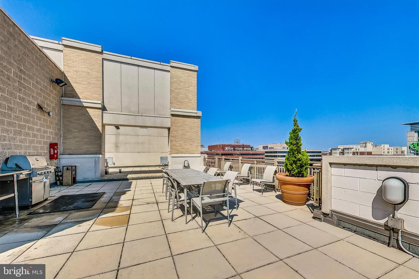 1150 K ST NW #1008, WASHINGTON, District Of Columbia 20005, 2 Bedrooms Bedrooms, ,2 BathroomsBathrooms,Residential,For sale,1150 K ST NW #1008,DCDC2192320 MLS # DCDC2192320