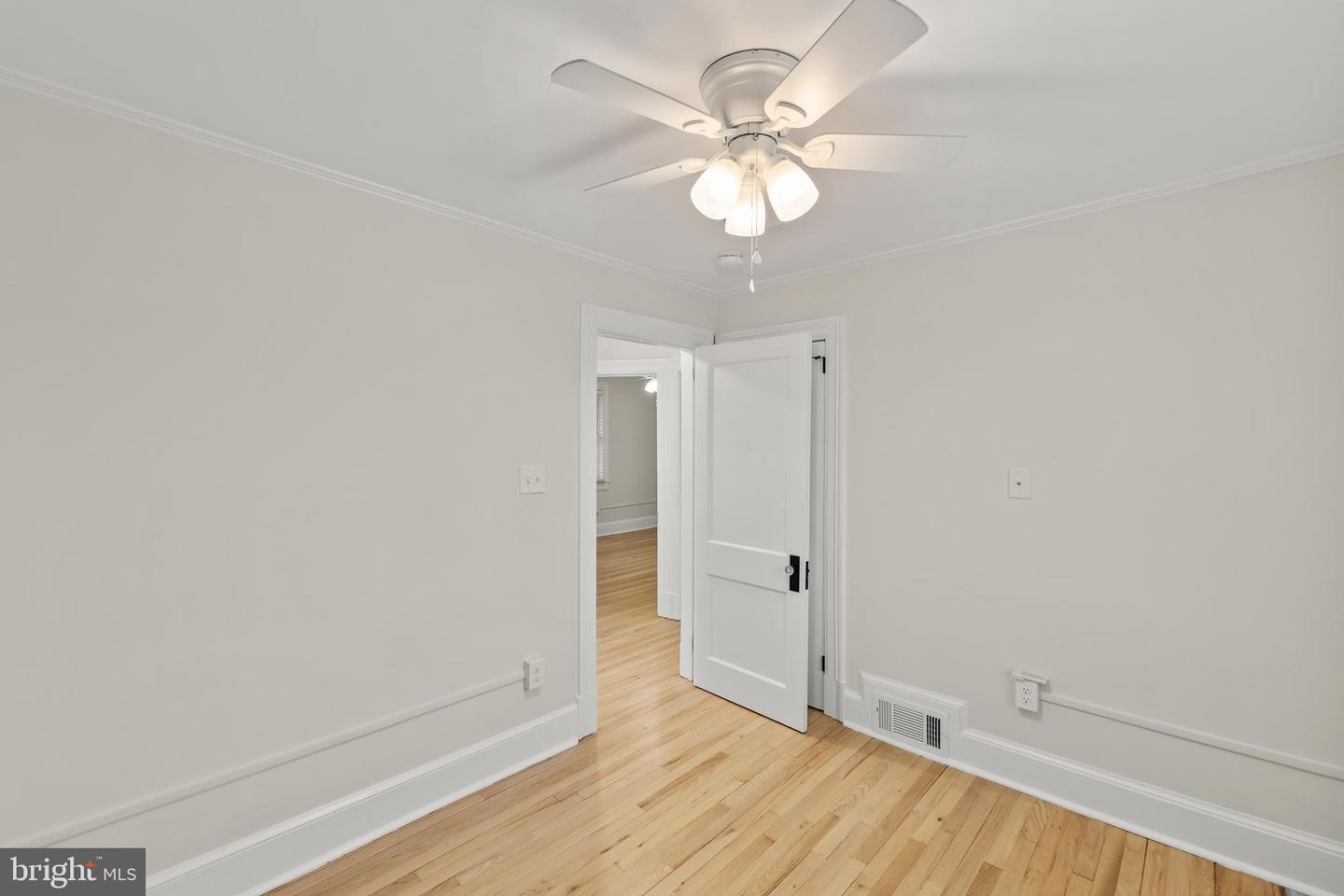 512 DUNLAP ST, WINCHESTER, Virginia 22601, 3 Bedrooms Bedrooms, ,2 BathroomsBathrooms,Residential,For sale,512 DUNLAP ST,VAWI2007406 MLS # VAWI2007406