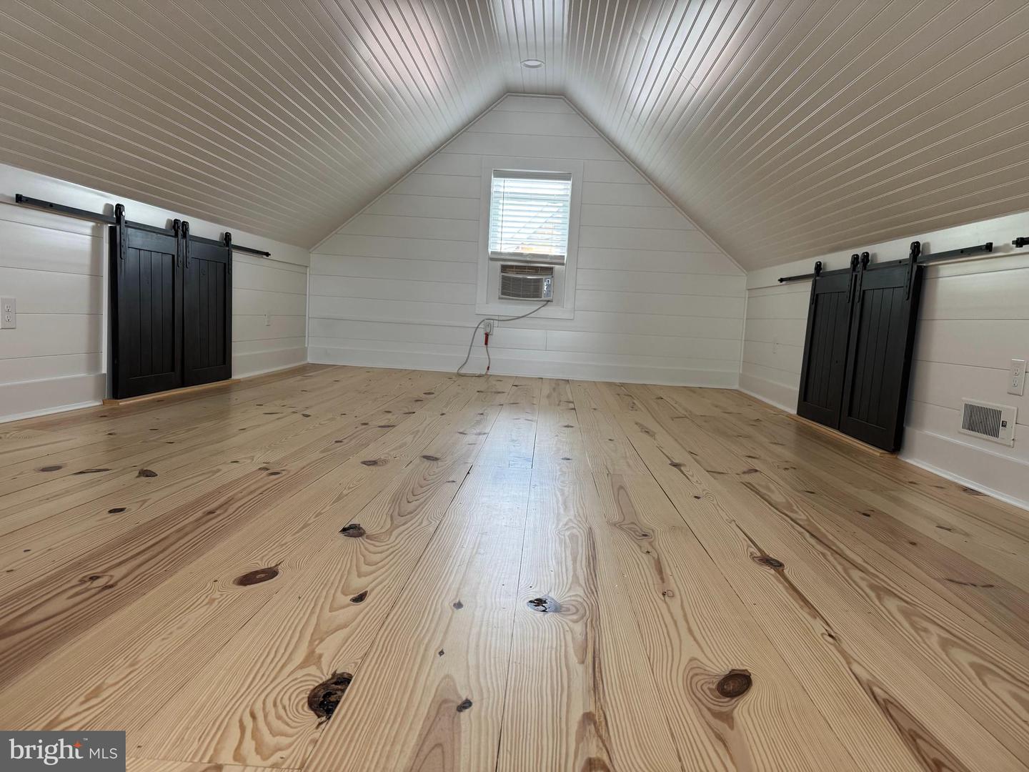 512 DUNLAP ST, WINCHESTER, Virginia 22601, 3 Bedrooms Bedrooms, ,2 BathroomsBathrooms,Residential,For sale,512 DUNLAP ST,VAWI2007406 MLS # VAWI2007406