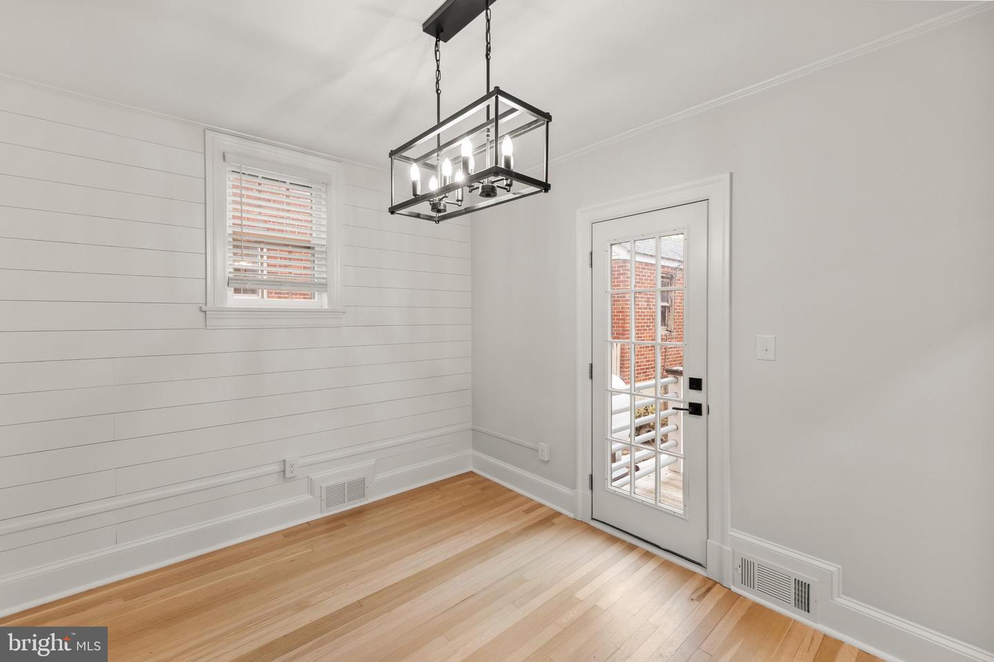 512 DUNLAP ST, WINCHESTER, Virginia 22601, 3 Bedrooms Bedrooms, ,2 BathroomsBathrooms,Residential,For sale,512 DUNLAP ST,VAWI2007406 MLS # VAWI2007406