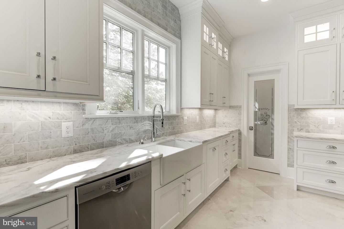 3325 BRANDY CT, FALLS CHURCH, Virginia 22042, 6 Bedrooms Bedrooms, ,5 BathroomsBathrooms,Residential,For sale,3325 BRANDY CT,VAFX2230560 MLS # VAFX2230560
