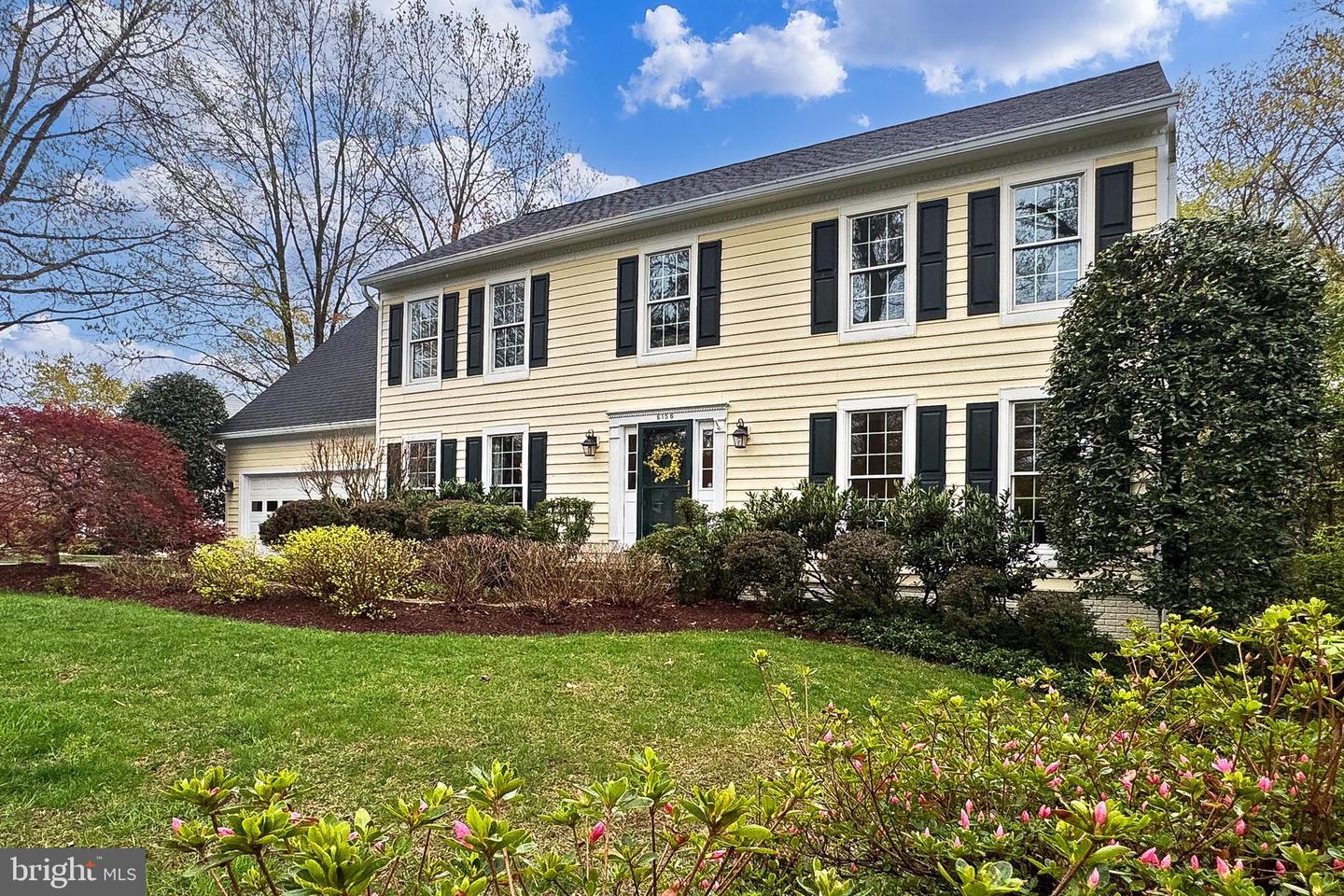 6156 POHICK STATION DR, FAIRFAX STATION, Virginia 22039, 5 Bedrooms Bedrooms, ,3 BathroomsBathrooms,Residential,For sale,6156 POHICK STATION DR,VAFX2231012 MLS # VAFX2231012