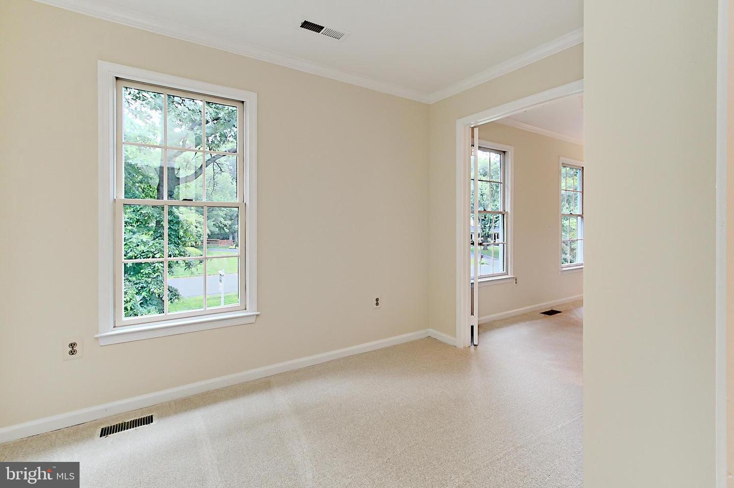 6156 POHICK STATION DR, FAIRFAX STATION, Virginia 22039, 5 Bedrooms Bedrooms, ,3 BathroomsBathrooms,Residential,For sale,6156 POHICK STATION DR,VAFX2231012 MLS # VAFX2231012