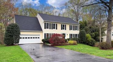 6156 POHICK STATION DR, FAIRFAX STATION, Virginia 22039, 5 Bedrooms Bedrooms, ,3 BathroomsBathrooms,Residential,For sale,6156 POHICK STATION DR,VAFX2231012 MLS # VAFX2231012