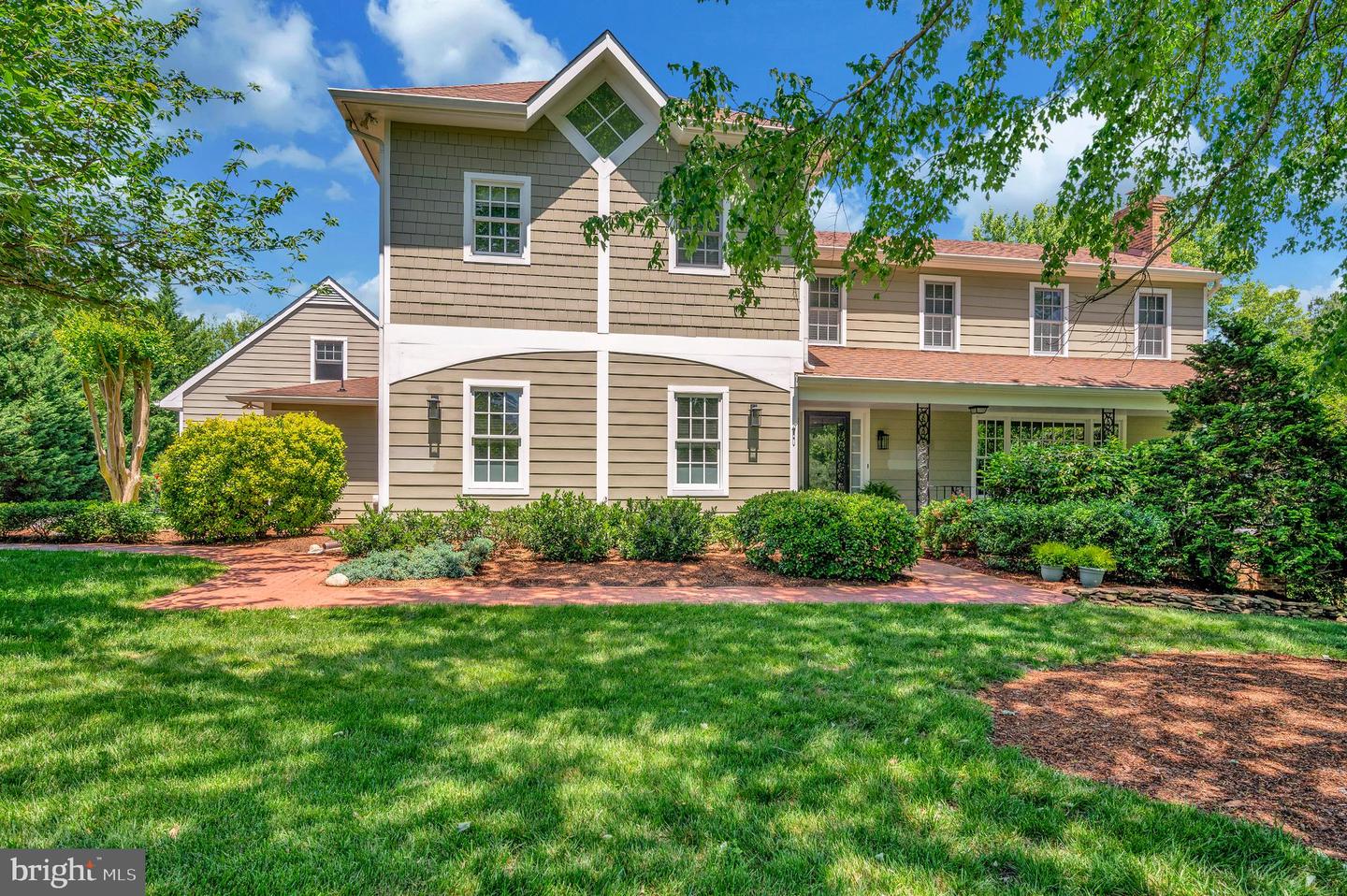 313 INGLESIDE DR, FREDERICKSBURG, Virginia 22405, 5 Bedrooms Bedrooms, ,4 BathroomsBathrooms,Residential,For sale,313 INGLESIDE DR,VAST2037454 MLS # VAST2037454