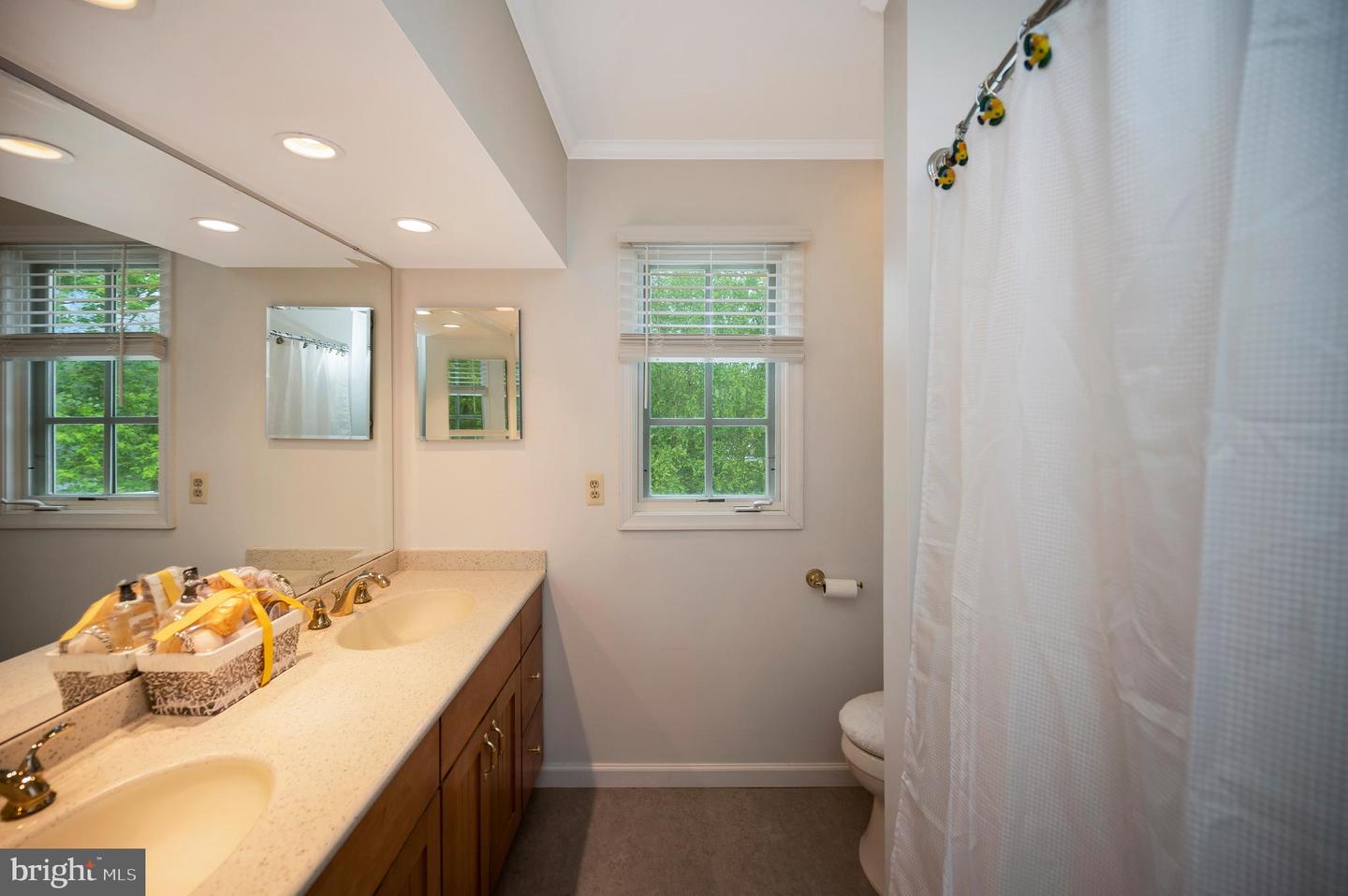 313 INGLESIDE DR, FREDERICKSBURG, Virginia 22405, 5 Bedrooms Bedrooms, ,4 BathroomsBathrooms,Residential,For sale,313 INGLESIDE DR,VAST2037454 MLS # VAST2037454
