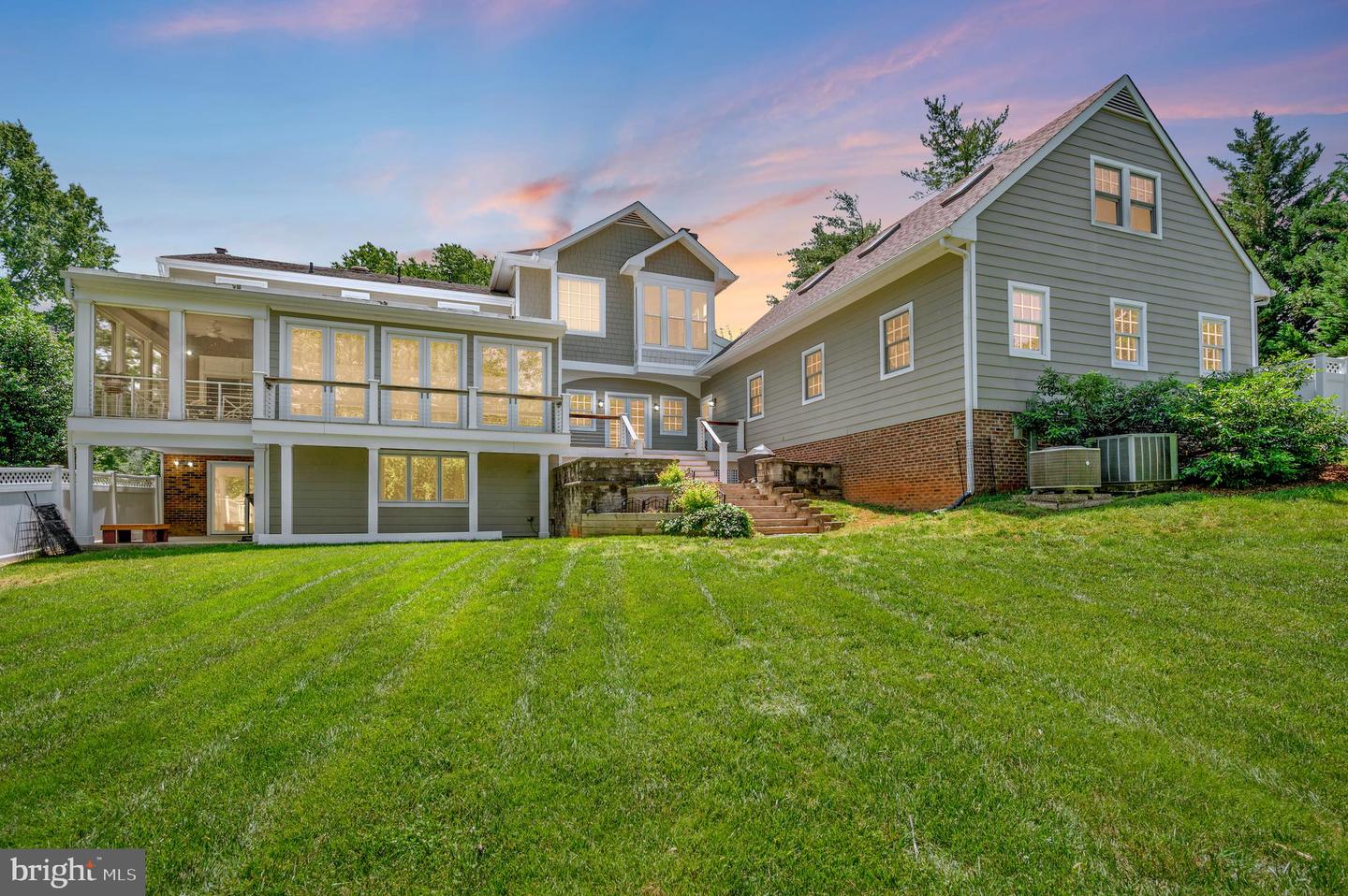 313 INGLESIDE DR, FREDERICKSBURG, Virginia 22405, 5 Bedrooms Bedrooms, ,4 BathroomsBathrooms,Residential,For sale,313 INGLESIDE DR,VAST2037454 MLS # VAST2037454