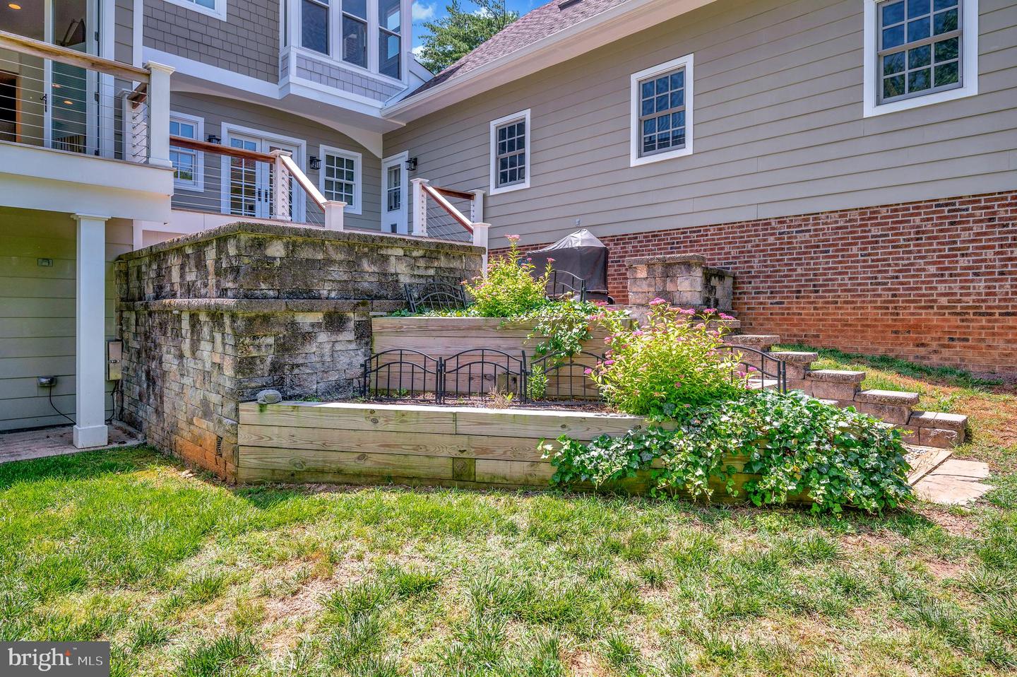 313 INGLESIDE DR, FREDERICKSBURG, Virginia 22405, 5 Bedrooms Bedrooms, ,4 BathroomsBathrooms,Residential,For sale,313 INGLESIDE DR,VAST2037454 MLS # VAST2037454