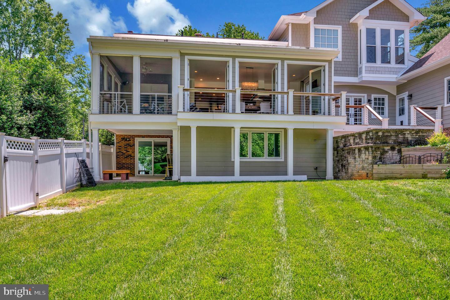 313 INGLESIDE DR, FREDERICKSBURG, Virginia 22405, 5 Bedrooms Bedrooms, ,4 BathroomsBathrooms,Residential,For sale,313 INGLESIDE DR,VAST2037454 MLS # VAST2037454