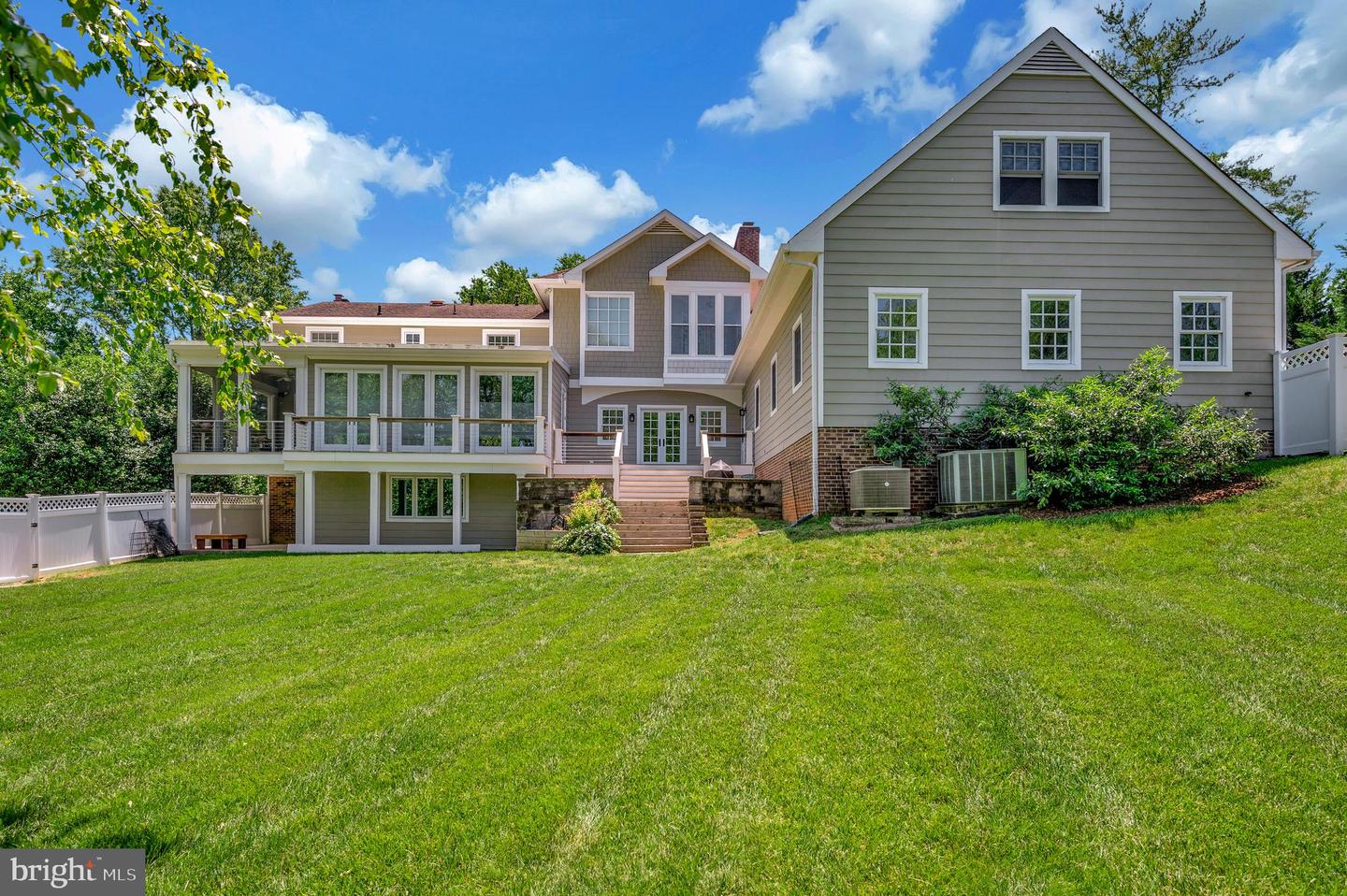 313 INGLESIDE DR, FREDERICKSBURG, Virginia 22405, 5 Bedrooms Bedrooms, ,4 BathroomsBathrooms,Residential,For sale,313 INGLESIDE DR,VAST2037454 MLS # VAST2037454