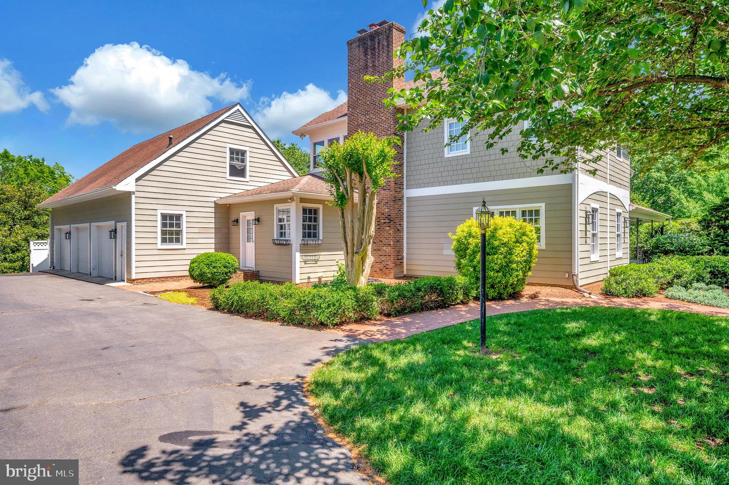 313 INGLESIDE DR, FREDERICKSBURG, Virginia 22405, 5 Bedrooms Bedrooms, ,4 BathroomsBathrooms,Residential,For sale,313 INGLESIDE DR,VAST2037454 MLS # VAST2037454
