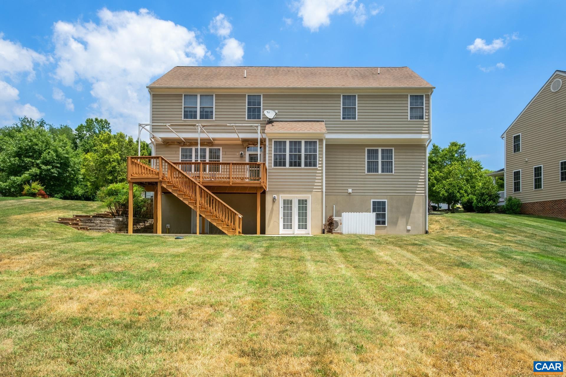 208 CLAYBROOK DR, WAYNESBORO, Virginia 22980, 5 Bedrooms Bedrooms, ,3 BathroomsBathrooms,Residential,208 CLAYBROOK DR,661140 MLS # 661140