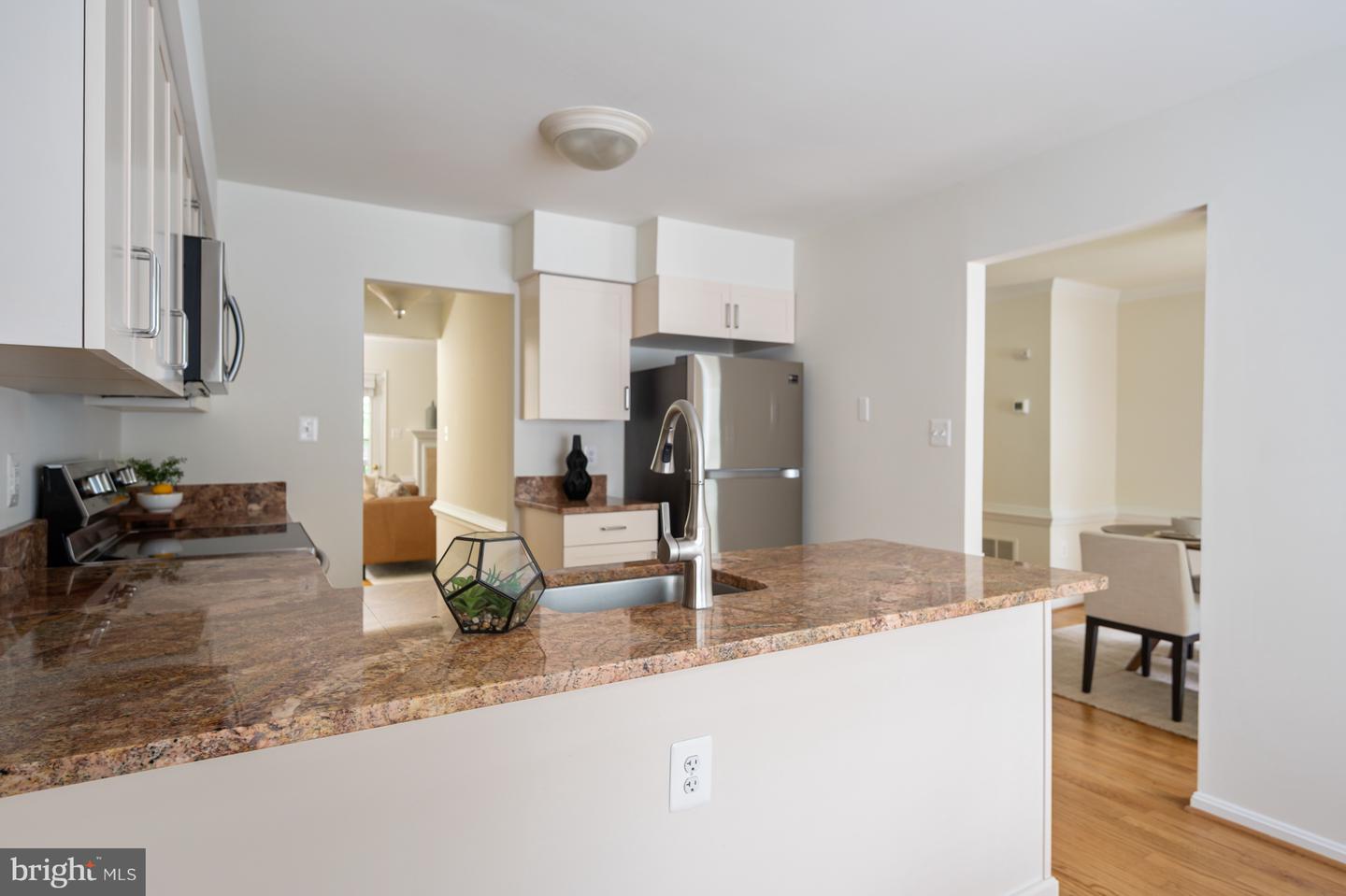 7200 BURTON HILL CT, SPRINGFIELD, Virginia 22152, 3 Bedrooms Bedrooms, ,3 BathroomsBathrooms,Residential,For sale,7200 BURTON HILL CT,VAFX2232348 MLS # VAFX2232348