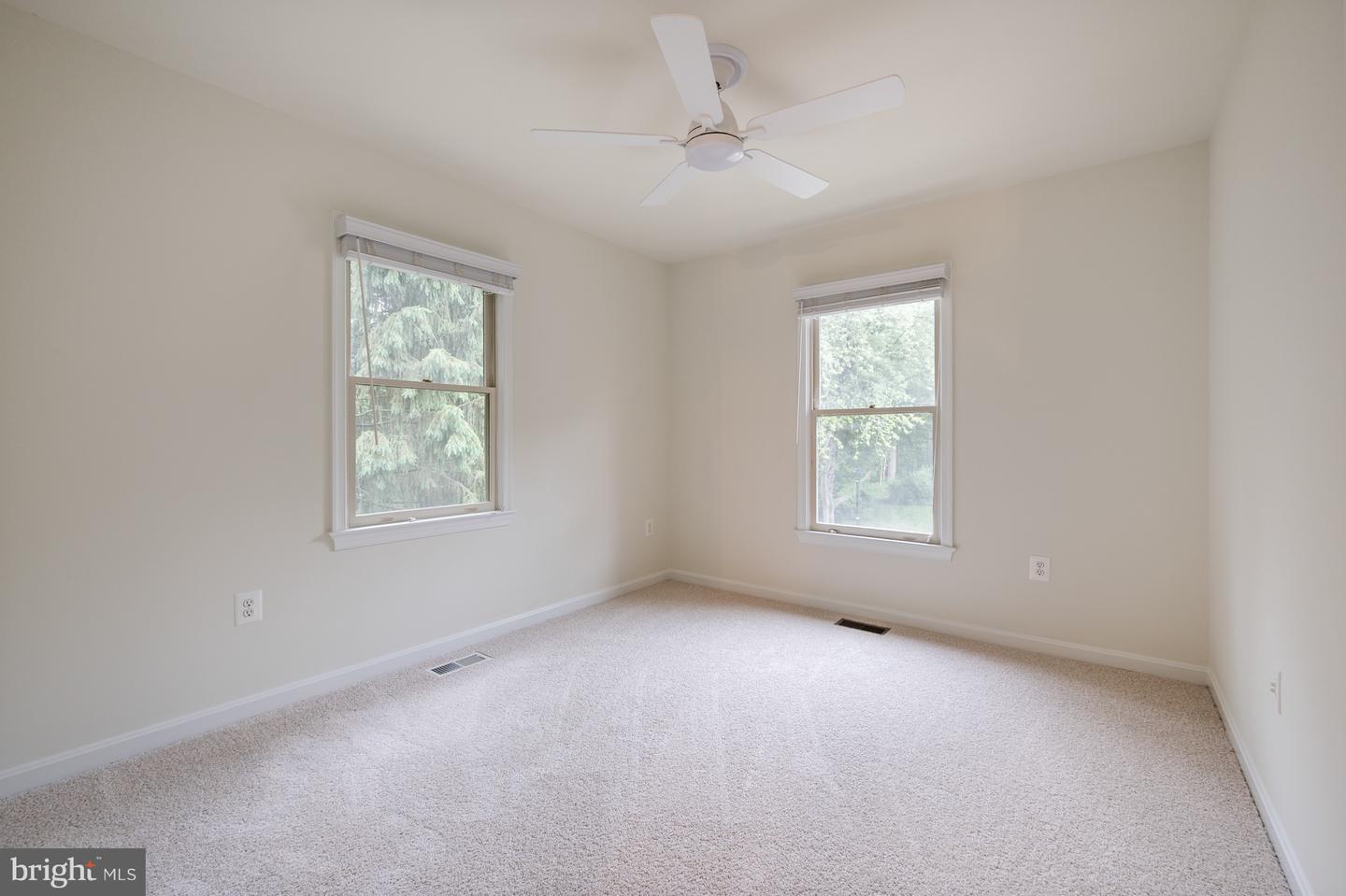 7200 BURTON HILL CT, SPRINGFIELD, Virginia 22152, 3 Bedrooms Bedrooms, ,3 BathroomsBathrooms,Residential,For sale,7200 BURTON HILL CT,VAFX2232348 MLS # VAFX2232348