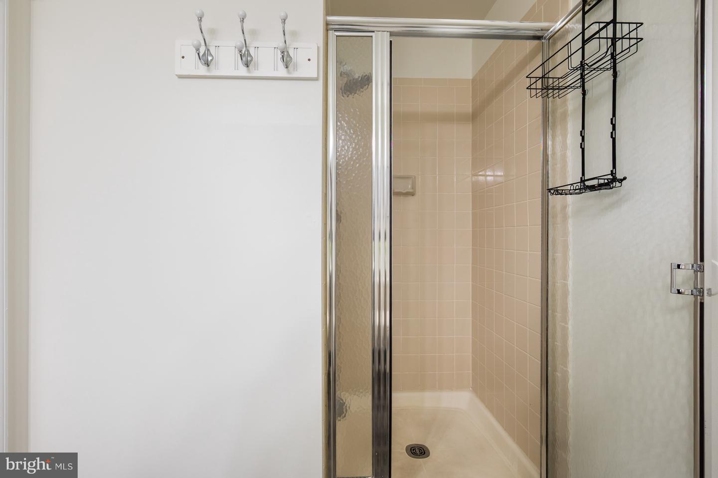 7200 BURTON HILL CT, SPRINGFIELD, Virginia 22152, 3 Bedrooms Bedrooms, ,3 BathroomsBathrooms,Residential,For sale,7200 BURTON HILL CT,VAFX2232348 MLS # VAFX2232348