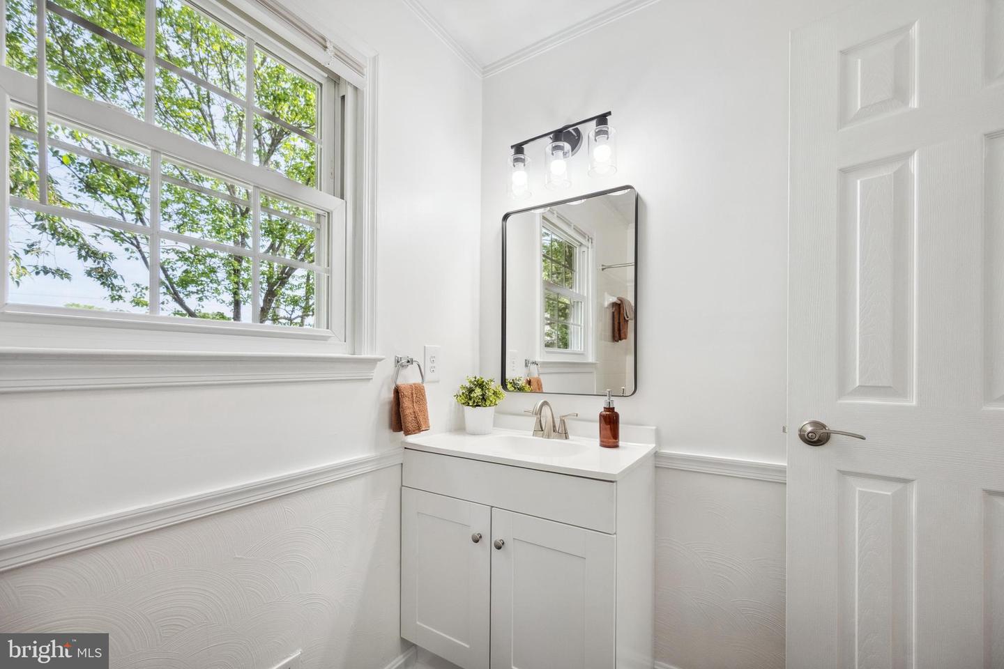 1328 MISTYVALE ST, HERNDON, Virginia 20170, 3 Bedrooms Bedrooms, ,2 BathroomsBathrooms,Residential,For sale,1328 MISTYVALE ST,VAFX2232350 MLS # VAFX2232350