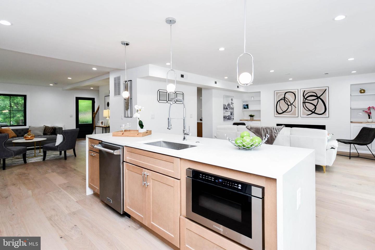 4324 YUMA ST NW, WASHINGTON, District Of Columbia 20016, 5 Bedrooms Bedrooms, ,5 BathroomsBathrooms,Residential,For sale,4324 YUMA ST NW,DCDC2194342 MLS # DCDC2194342