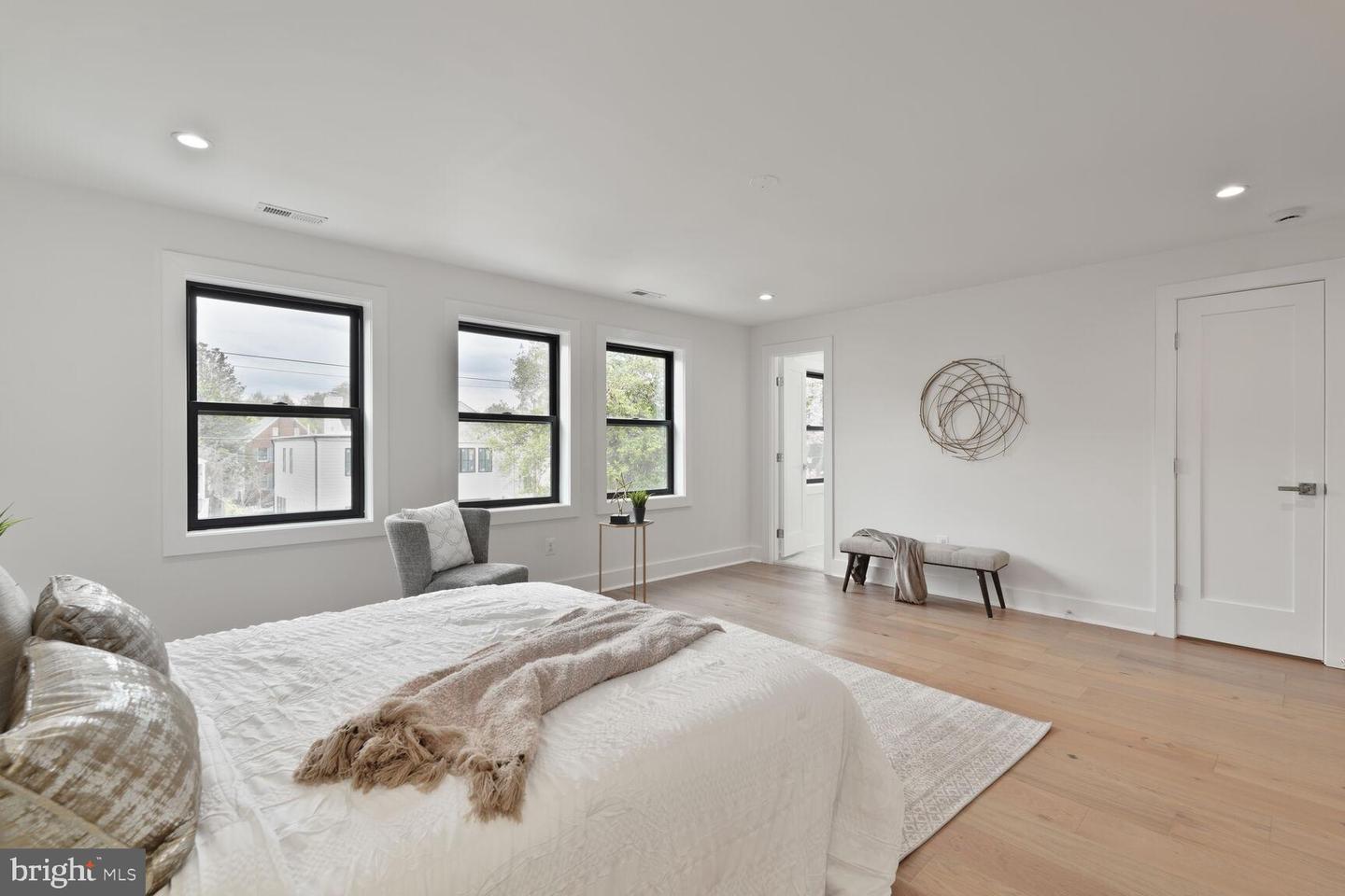 4324 YUMA ST NW, WASHINGTON, District Of Columbia 20016, 5 Bedrooms Bedrooms, ,5 BathroomsBathrooms,Residential,For sale,4324 YUMA ST NW,DCDC2194342 MLS # DCDC2194342